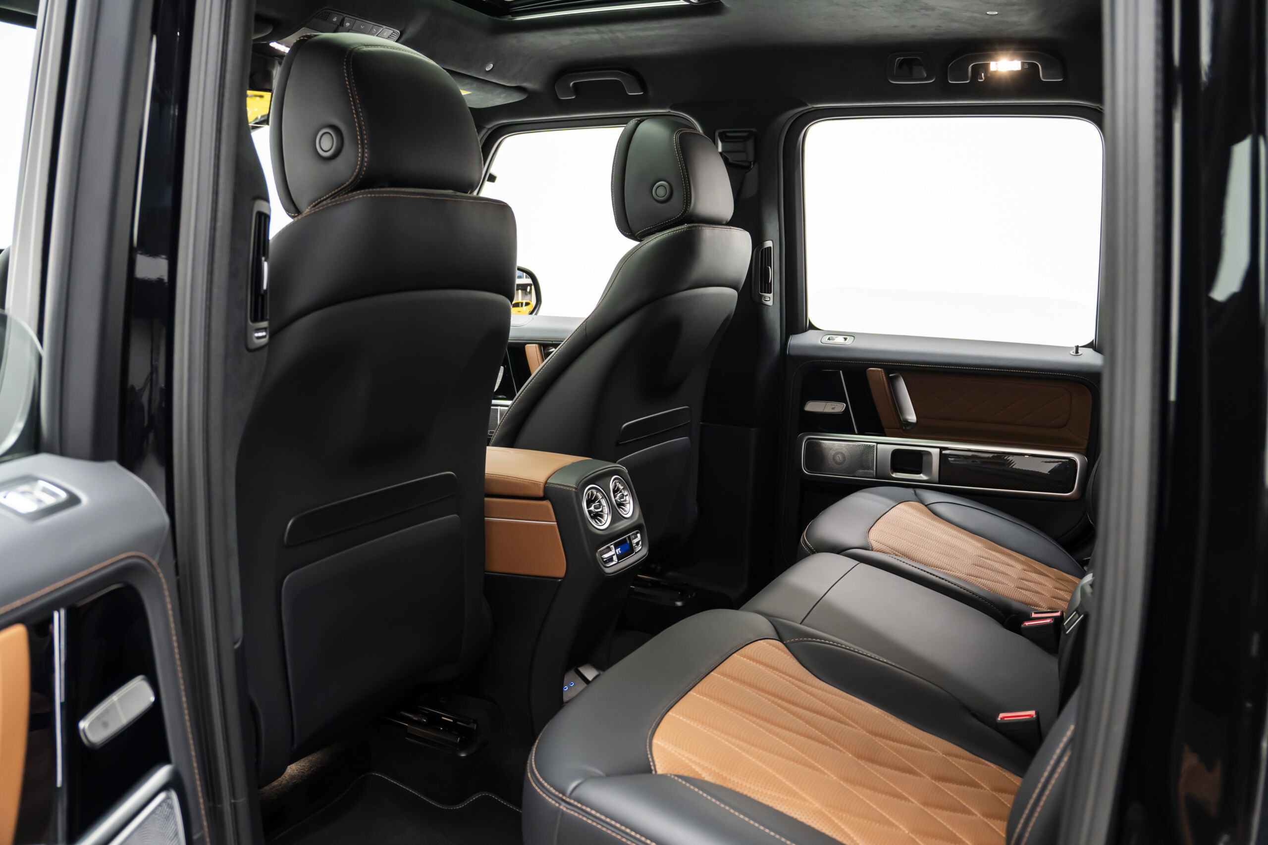 
								2025 Mercedes AMG G63 4MATIC Plus full									