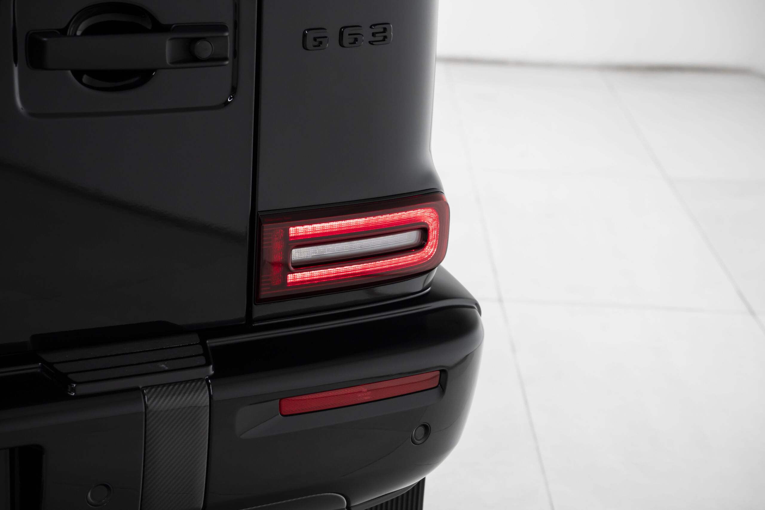 
								2025 Mercedes AMG G63 4MATIC Plus full									