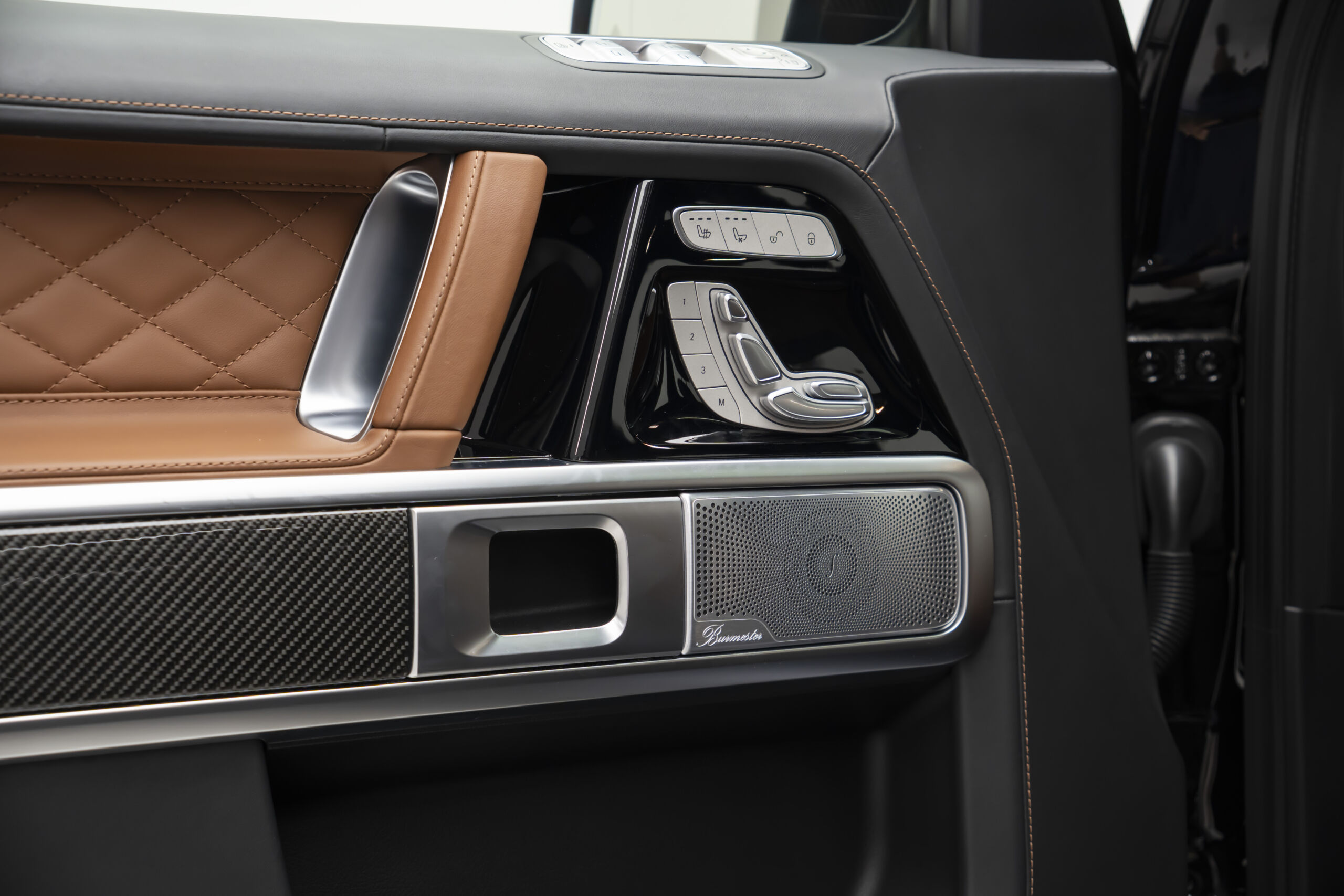 
								2025 Mercedes AMG G63 4MATIC Plus full									