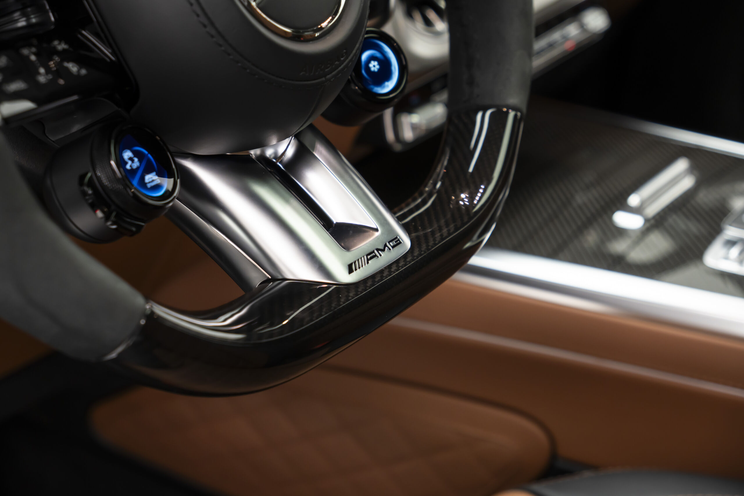 
								2025 Mercedes AMG G63 4MATIC Plus full									