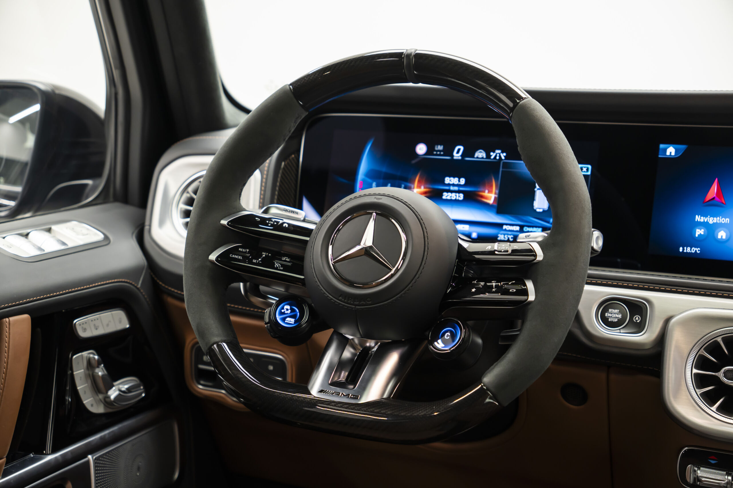 
								2025 Mercedes AMG G63 4MATIC Plus full									