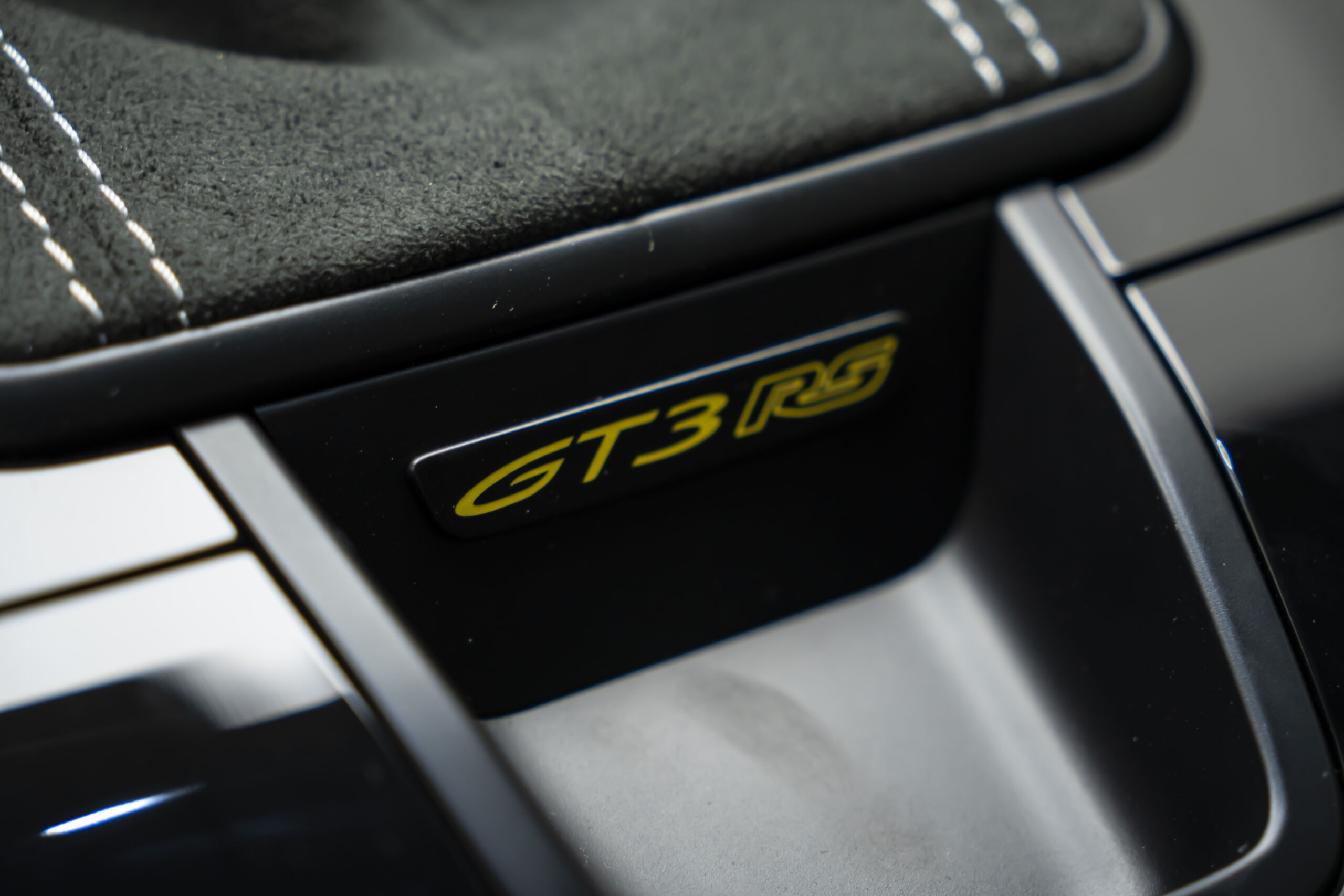
								2025 Porsche 911 GT3 RS Weissach Clubsport Package full									