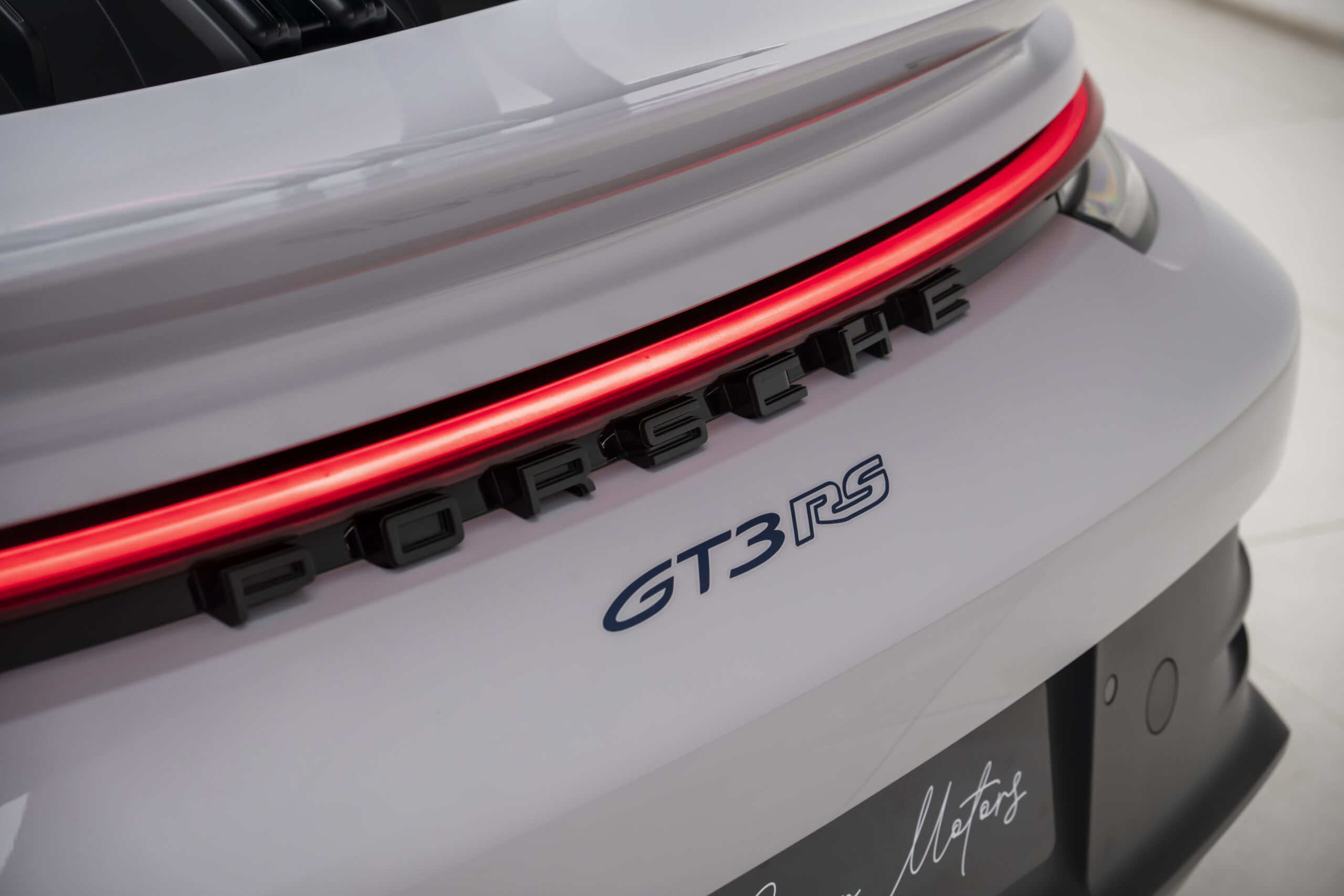 
								2025 Porsche 911 GT3 RS Weissach Clubsport Package full									
