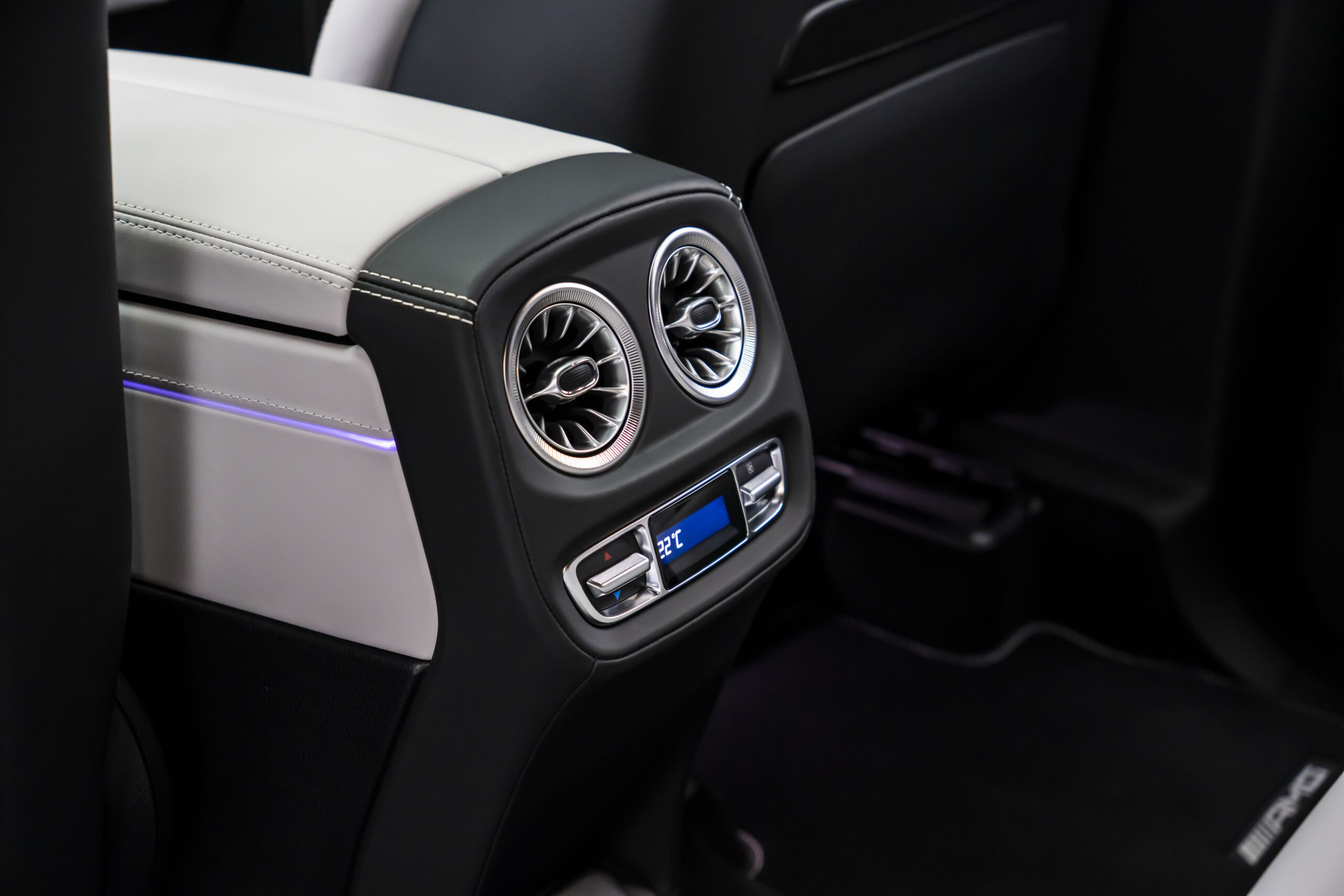 
								2025 Mercedes AMG G63 4MATIC Exclusive MANUFAKTUR full									