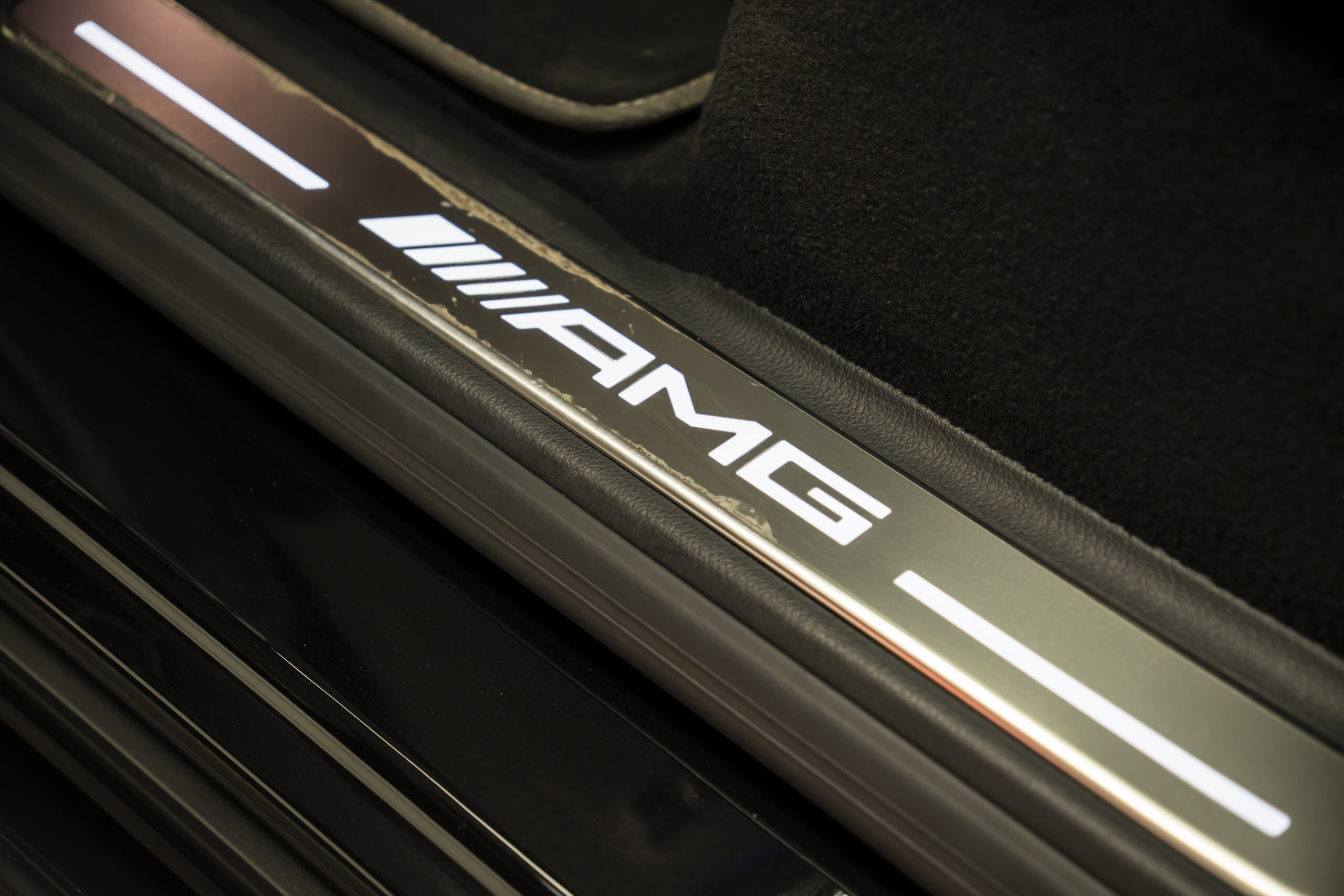 
								2025 Mercedes AMG G63 4MATIC Exclusive MANUFAKTUR full									