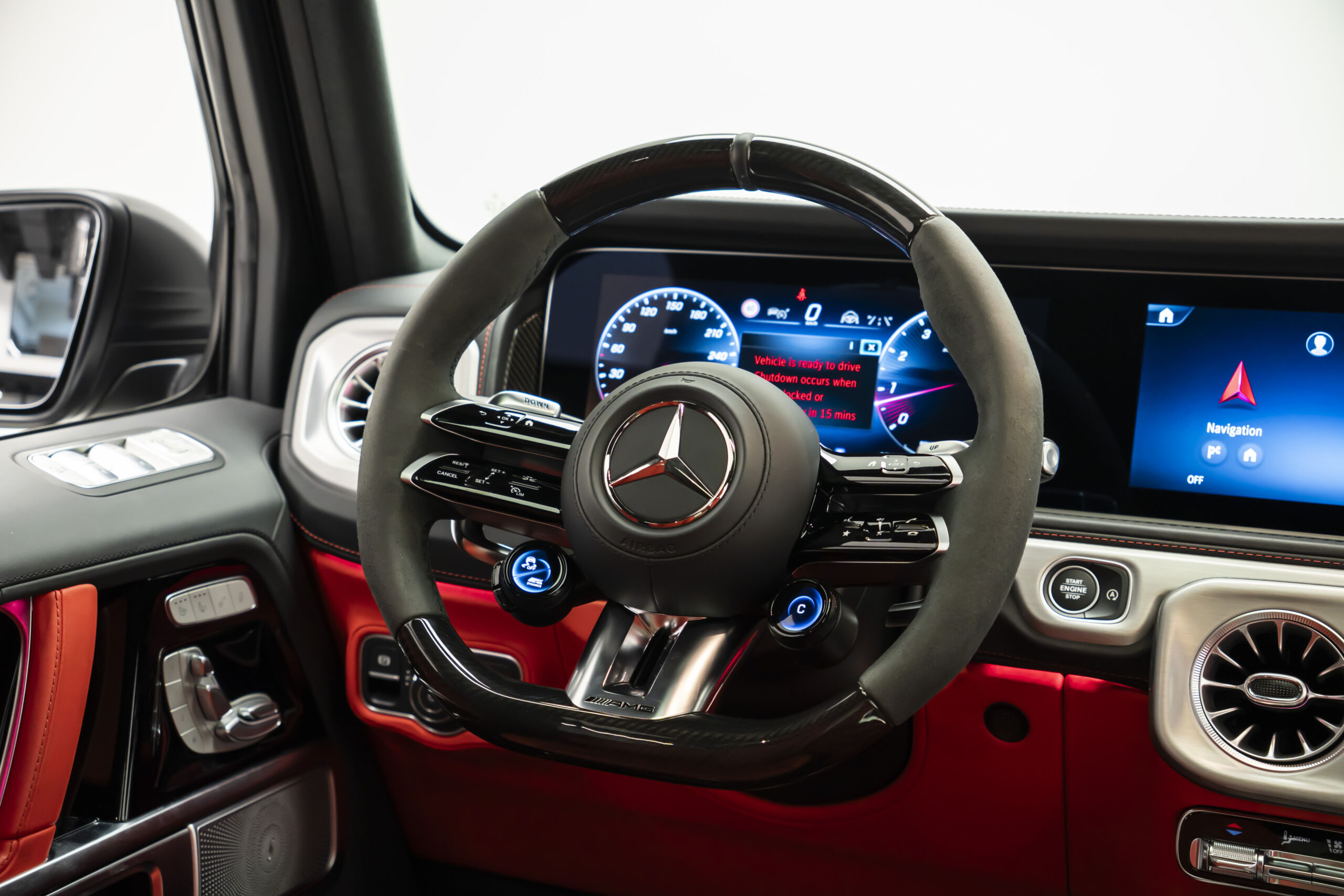 
								2025 Mercedes AMG G63 Performance Package full									