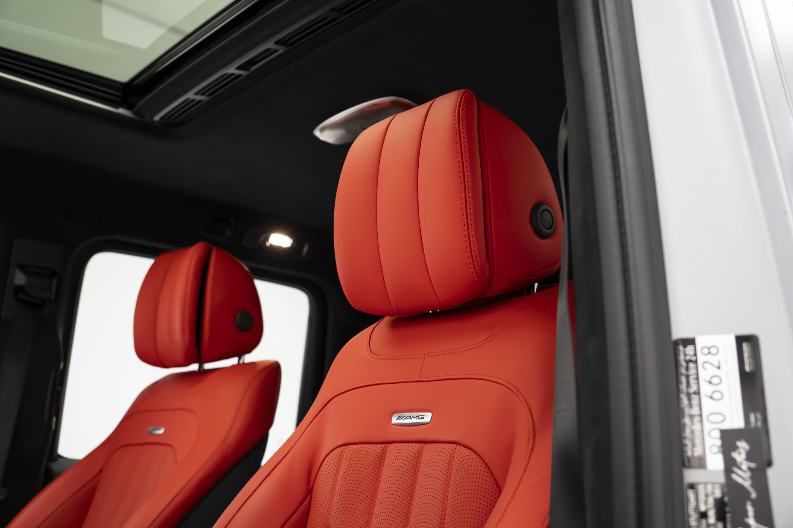 
								2025 Mercedes AMG G63 Performance Package full									