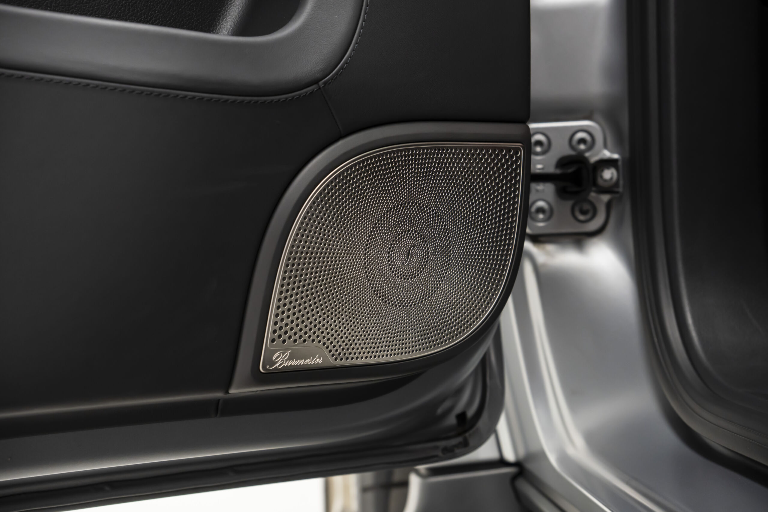 
								2025 Mercedes AMG G63 Performance Package full									