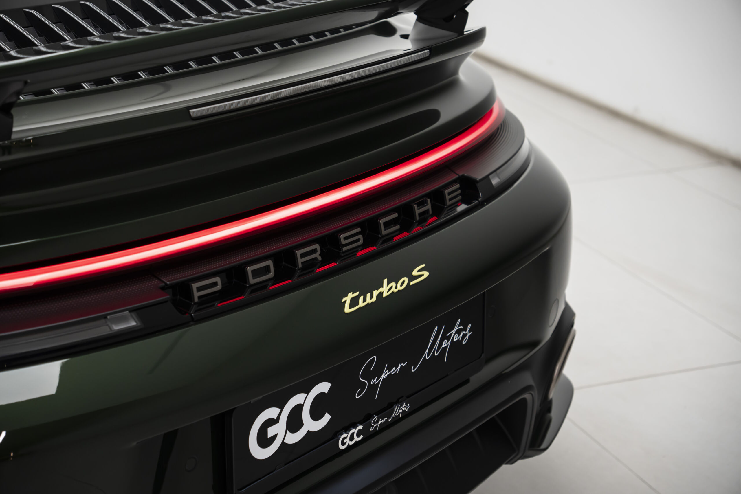 
								2026 Porsche 911 Turbo S Coupe Exclusive Manufaktur Heritage Design full									