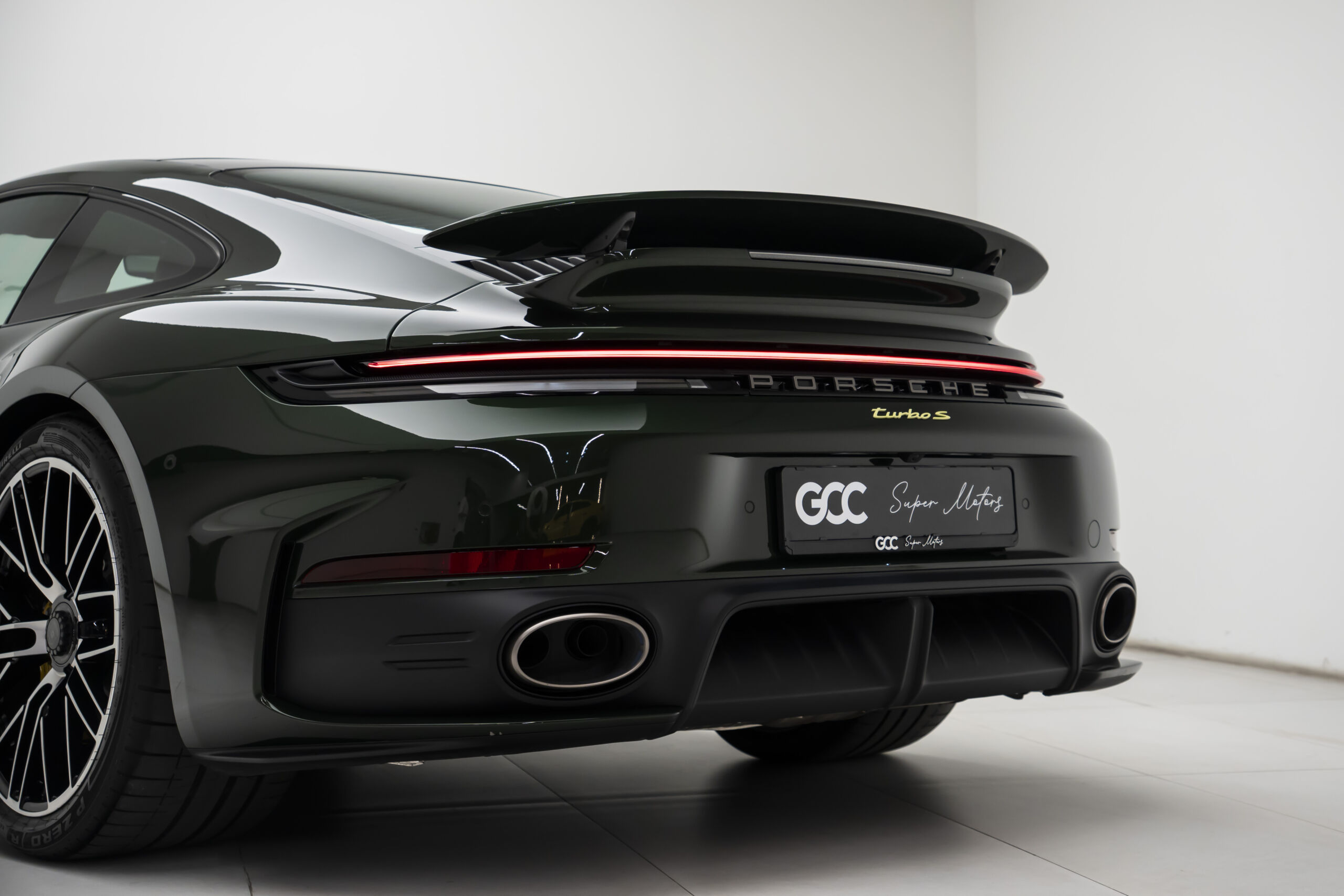 
								2026 Porsche 911 Turbo S Coupe Exclusive Manufaktur Heritage Design full									