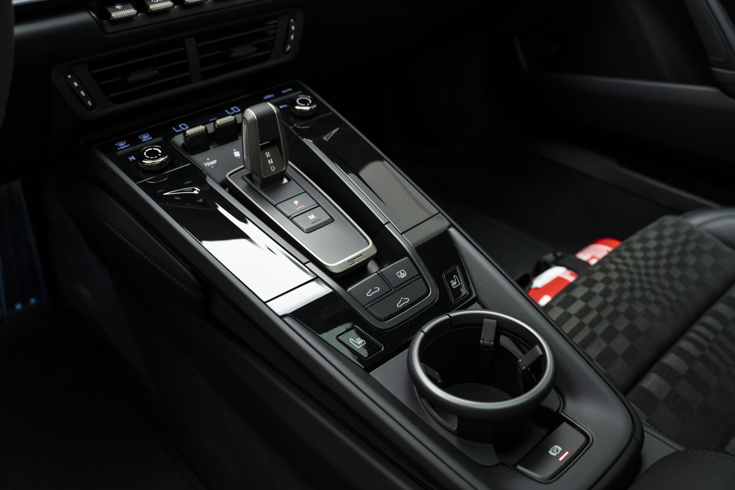 
								2026 Porsche 911 Turbo S Coupe Exclusive Manufaktur Heritage Design full									