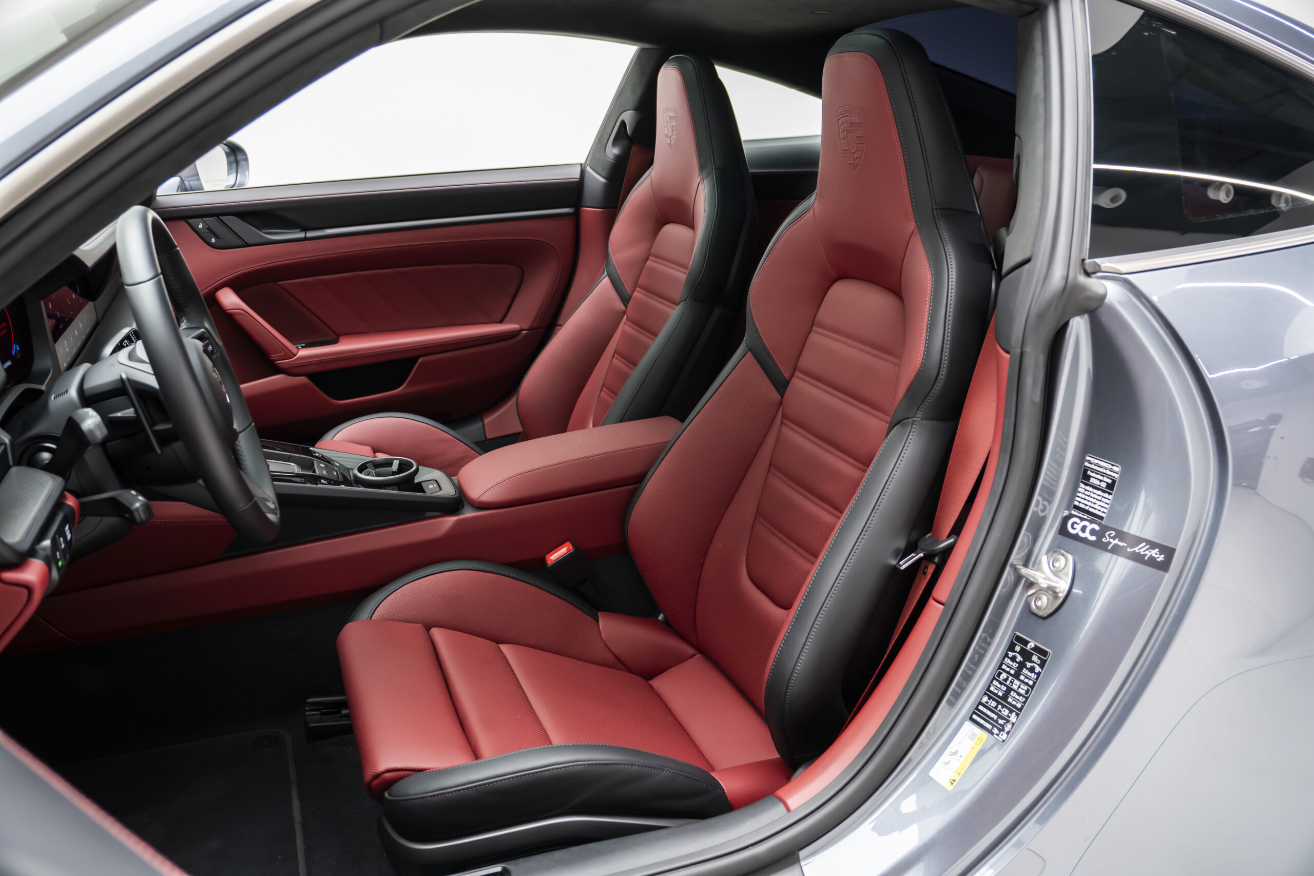 
								2026 Porsche 911 Turbo S Coupe 992.2 full									