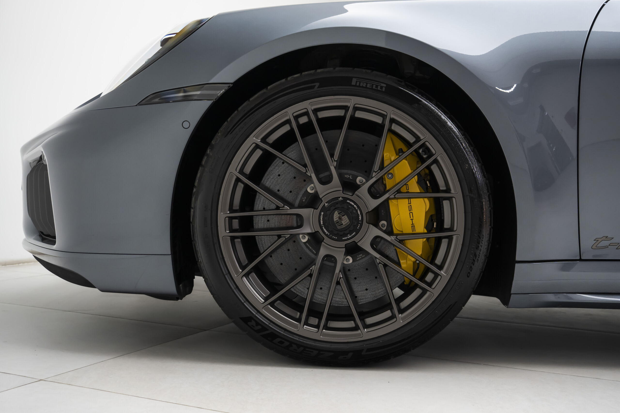 
								2026 Porsche 911 Turbo S Coupe 992.2 full									