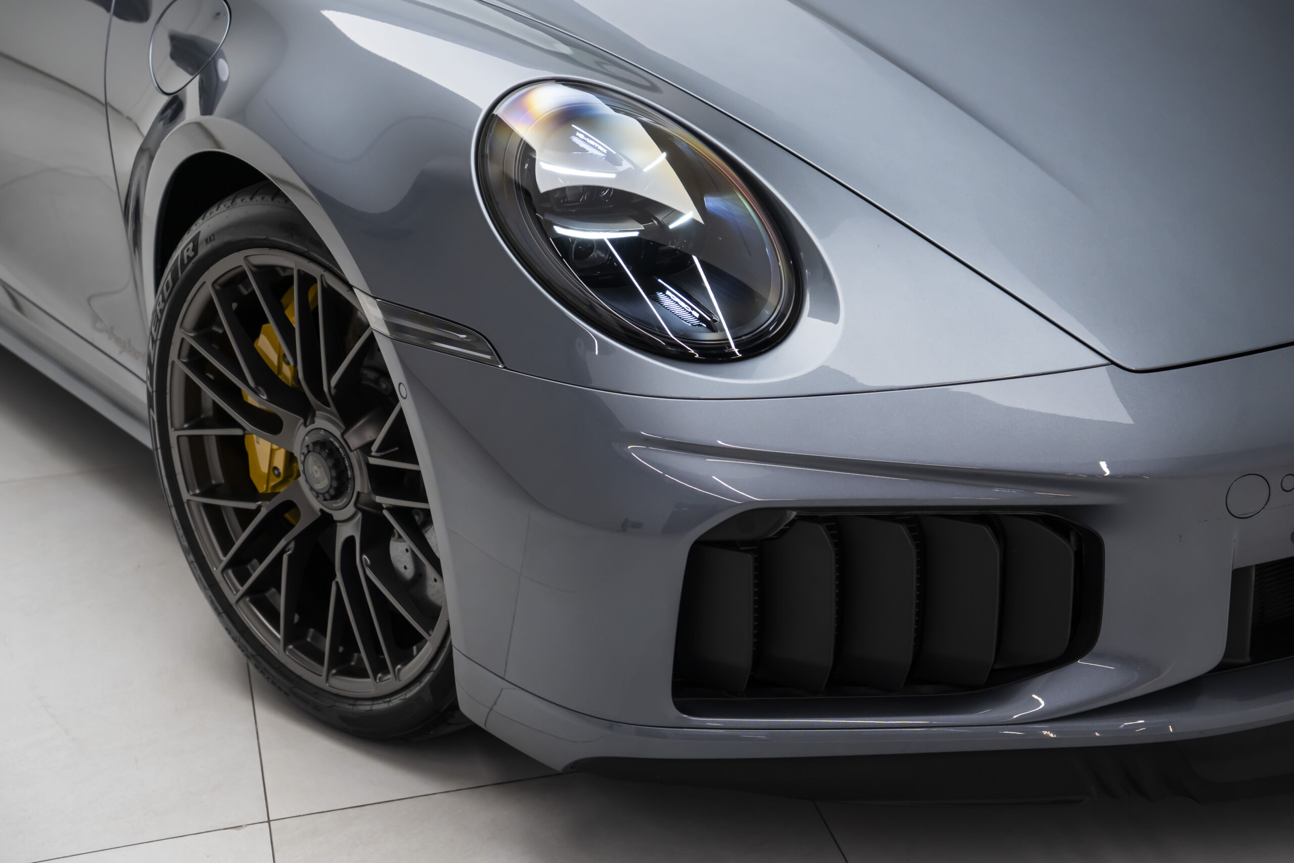 
								2026 Porsche 911 Turbo S Coupe 992.2 full									