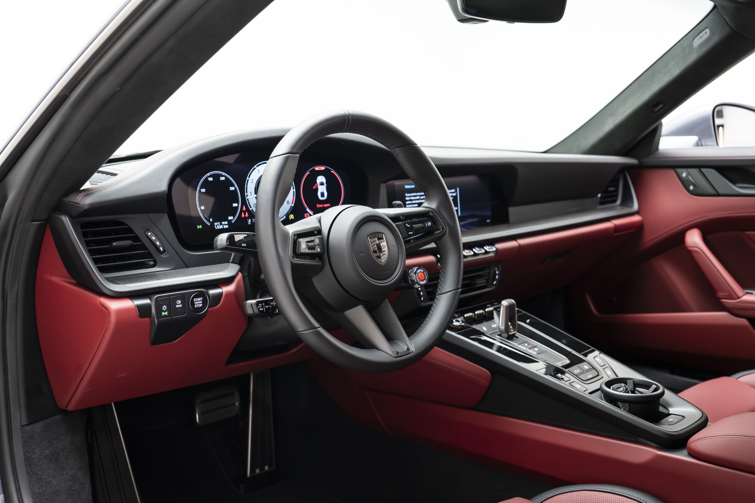 
								2026 Porsche 911 Turbo S Coupe 992.2 full									