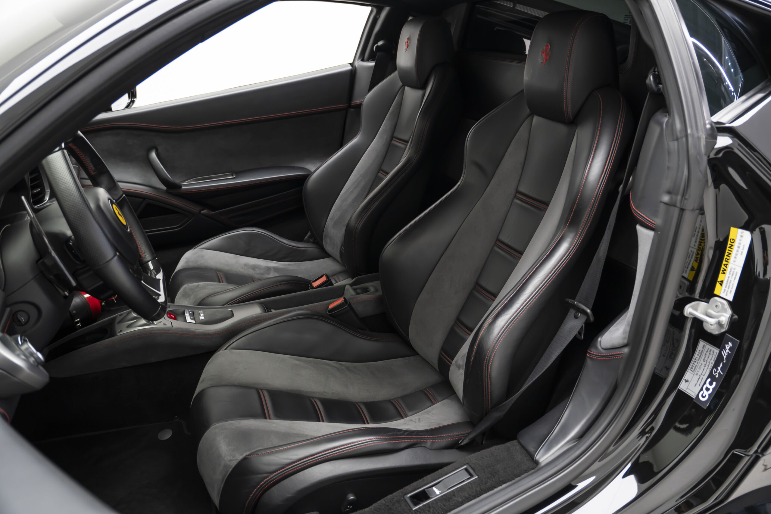 
								2014 Ferrari 458 Italia Disegno di Pininfarina full									