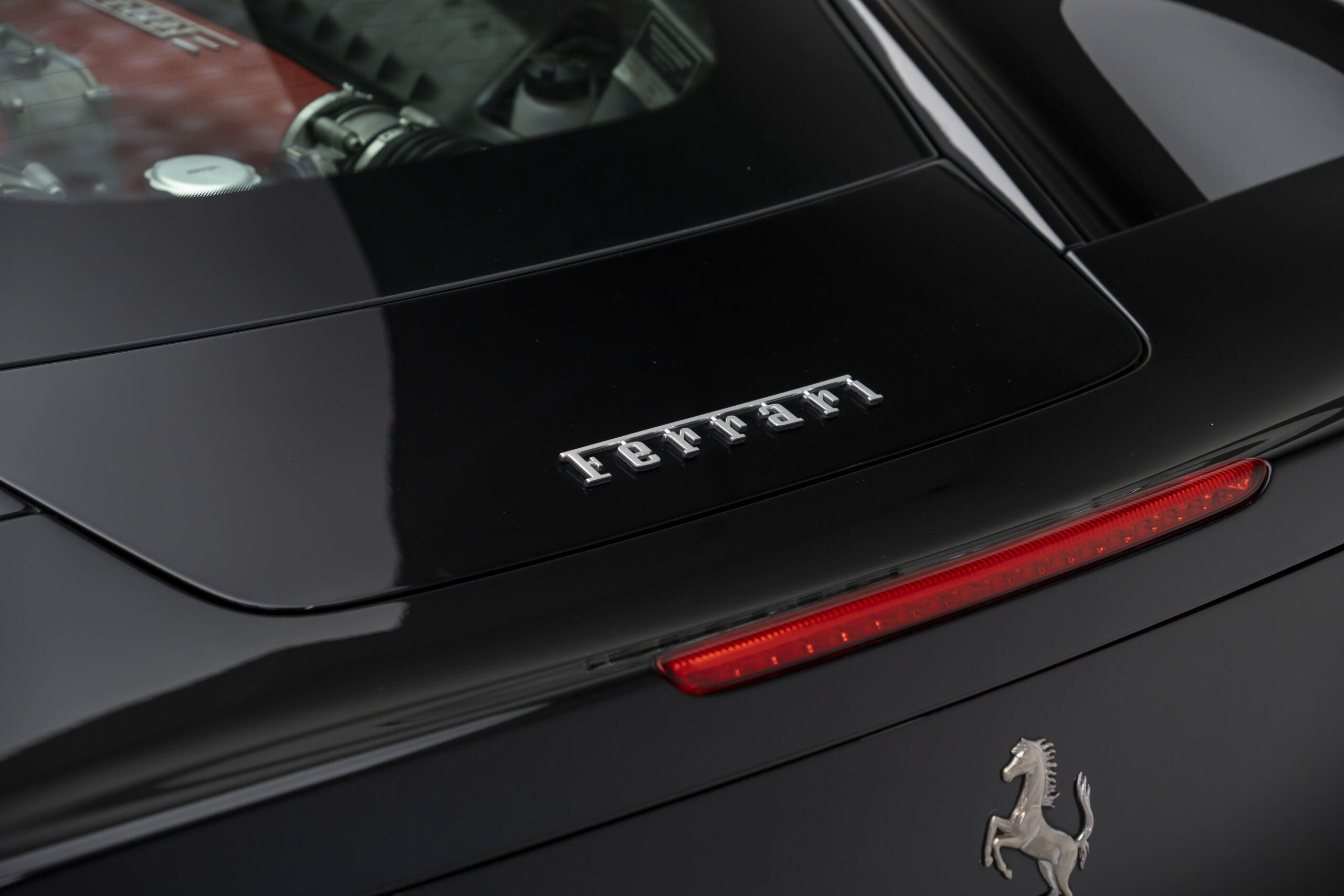 
								2014 Ferrari 458 Italia Disegno di Pininfarina full									