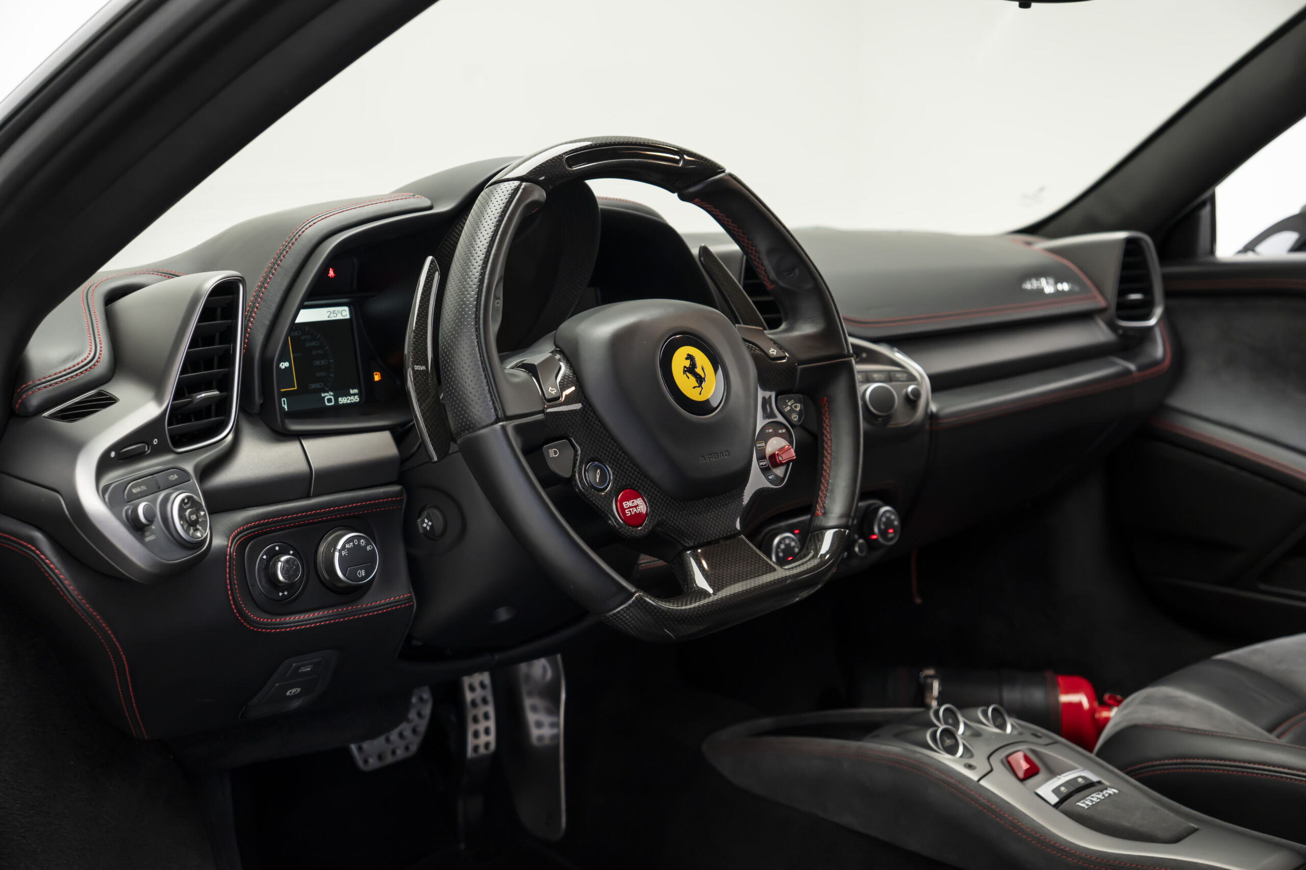 
								2014 Ferrari 458 Italia Disegno di Pininfarina full									