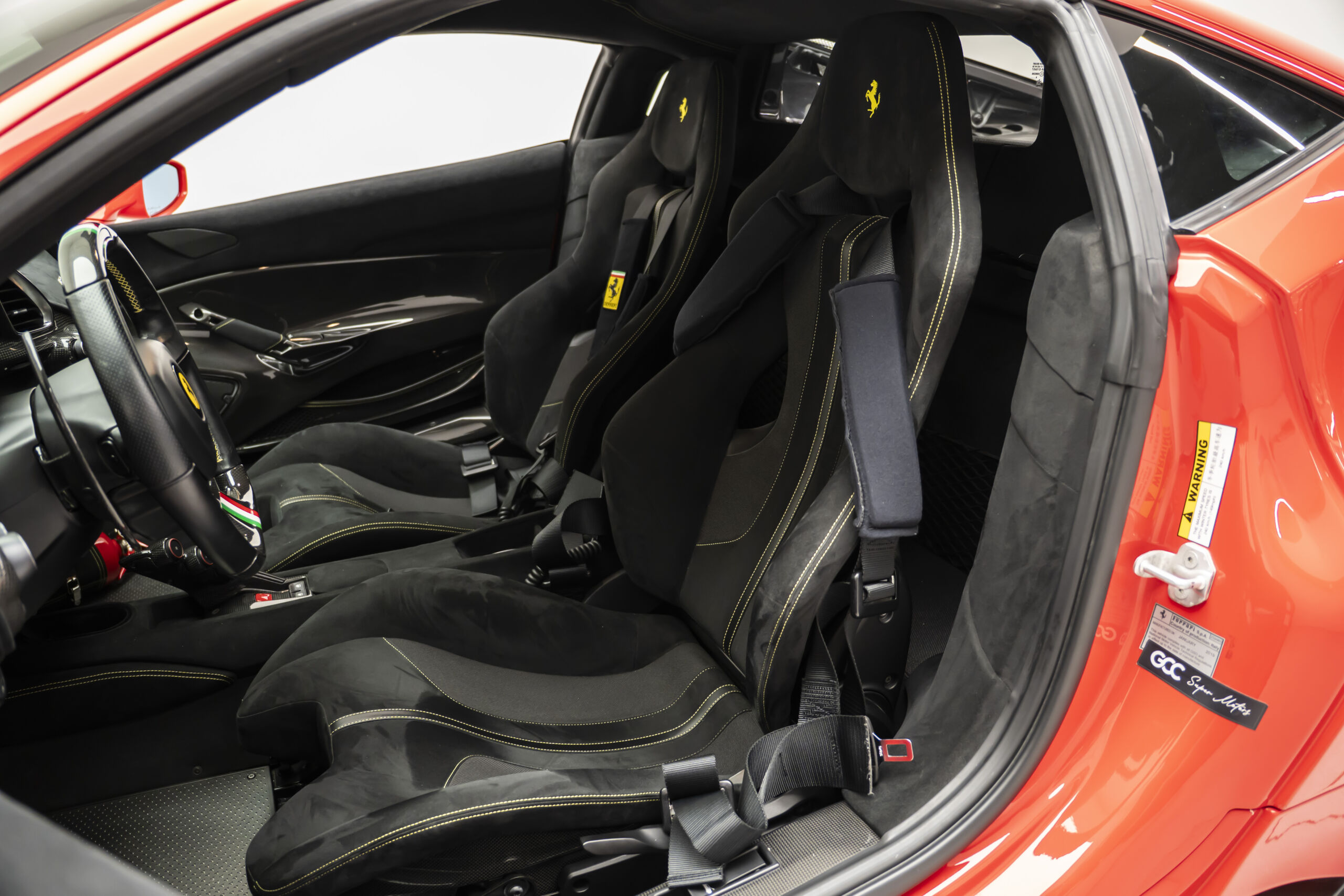 
								2019 Ferrari 488 Pista Coupe full									