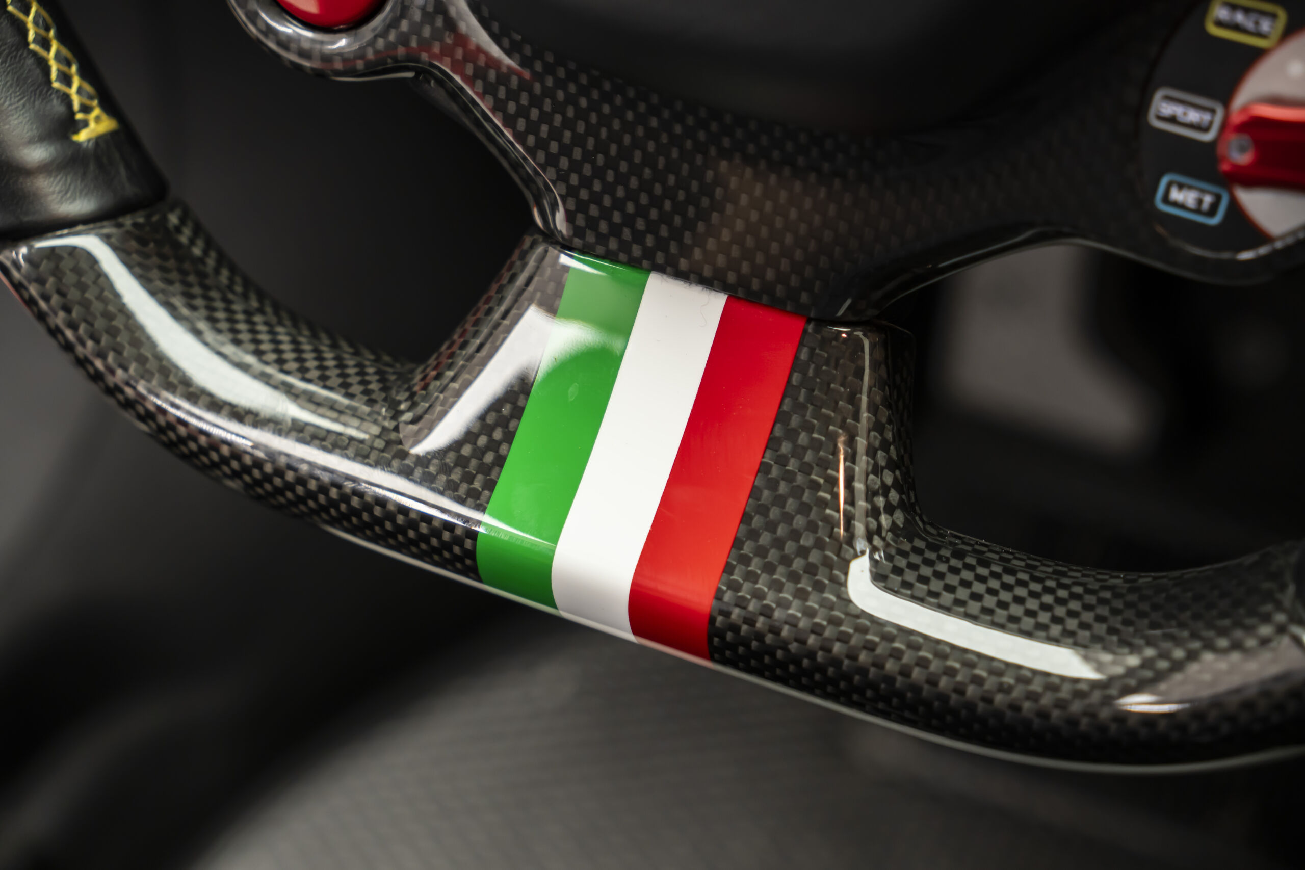 
								2019 Ferrari 488 Pista Coupe full									