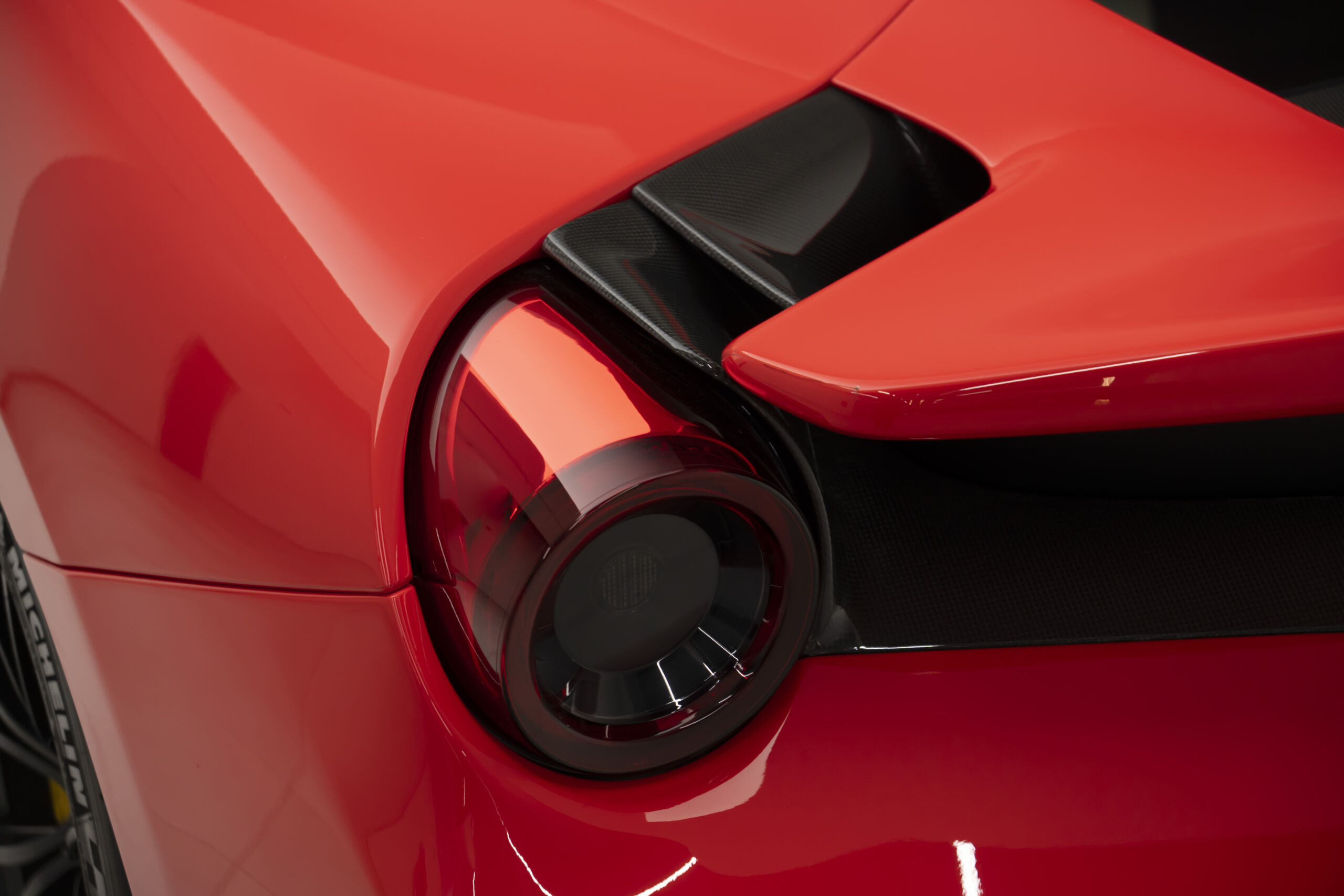 
								2019 Ferrari 488 Pista Coupe full									