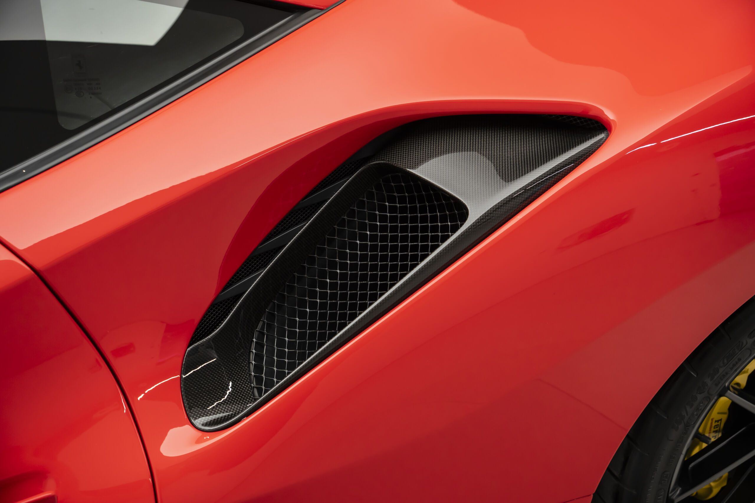 
								2019 Ferrari 488 Pista Coupe full									
