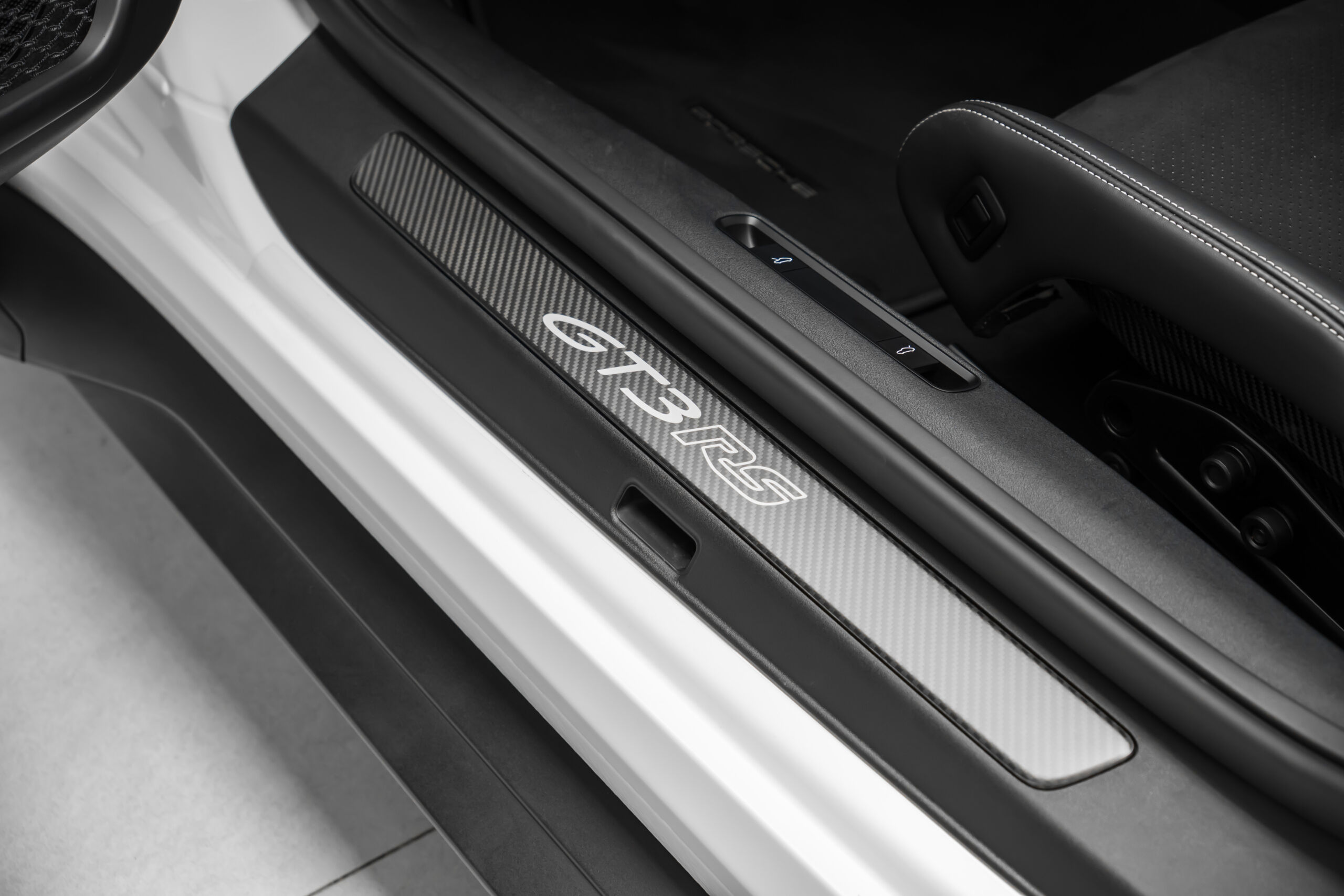 
								2025 Porsche 911 GT3 RS Weissach Package full									