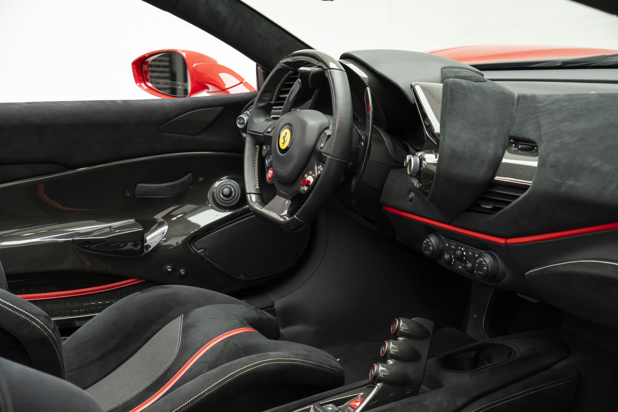 
								Collector Grade 2021 Ferrari 488 Pista Spider full									