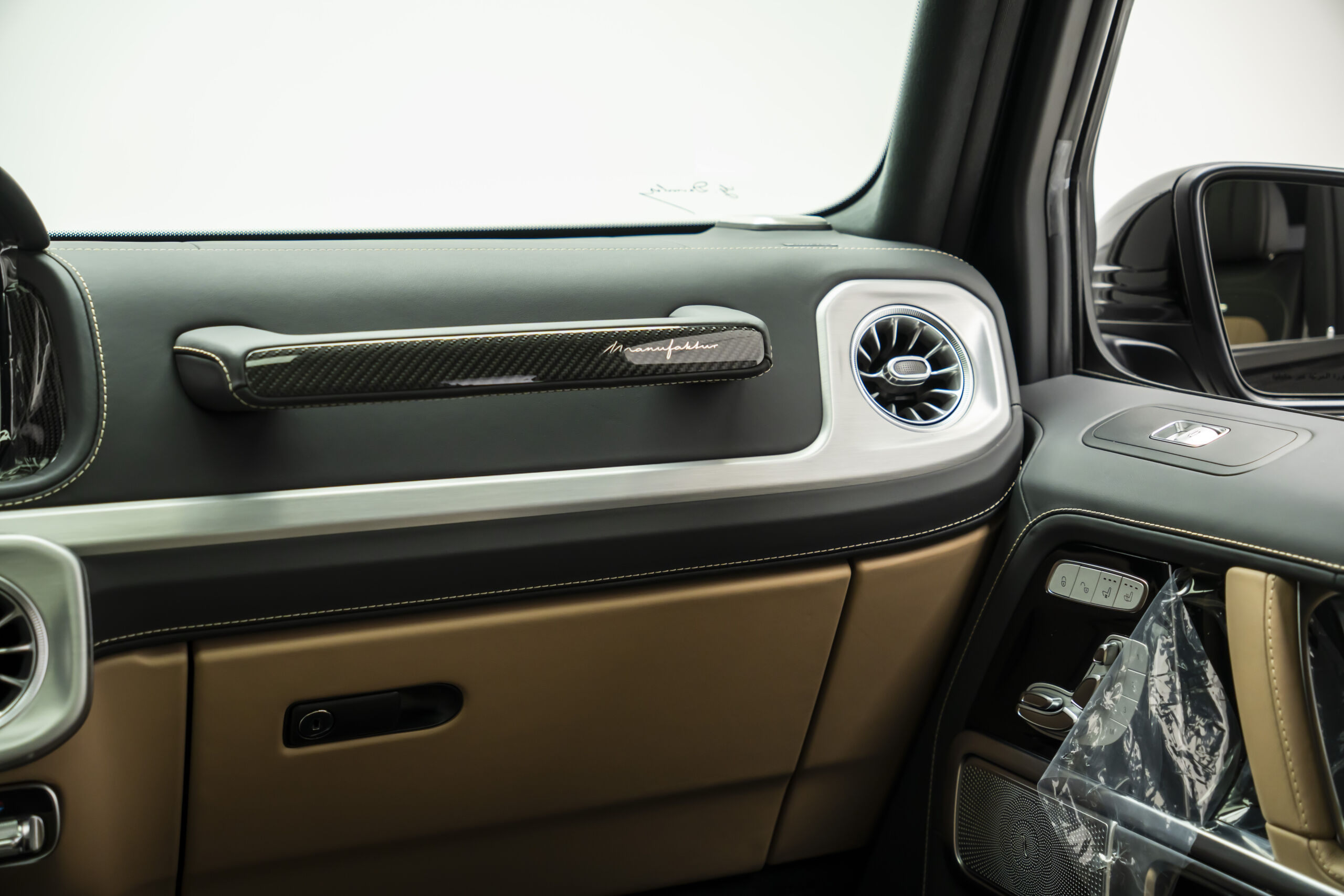
								2025 Mercedes AMG G63 Exclusive Manufaktur full									