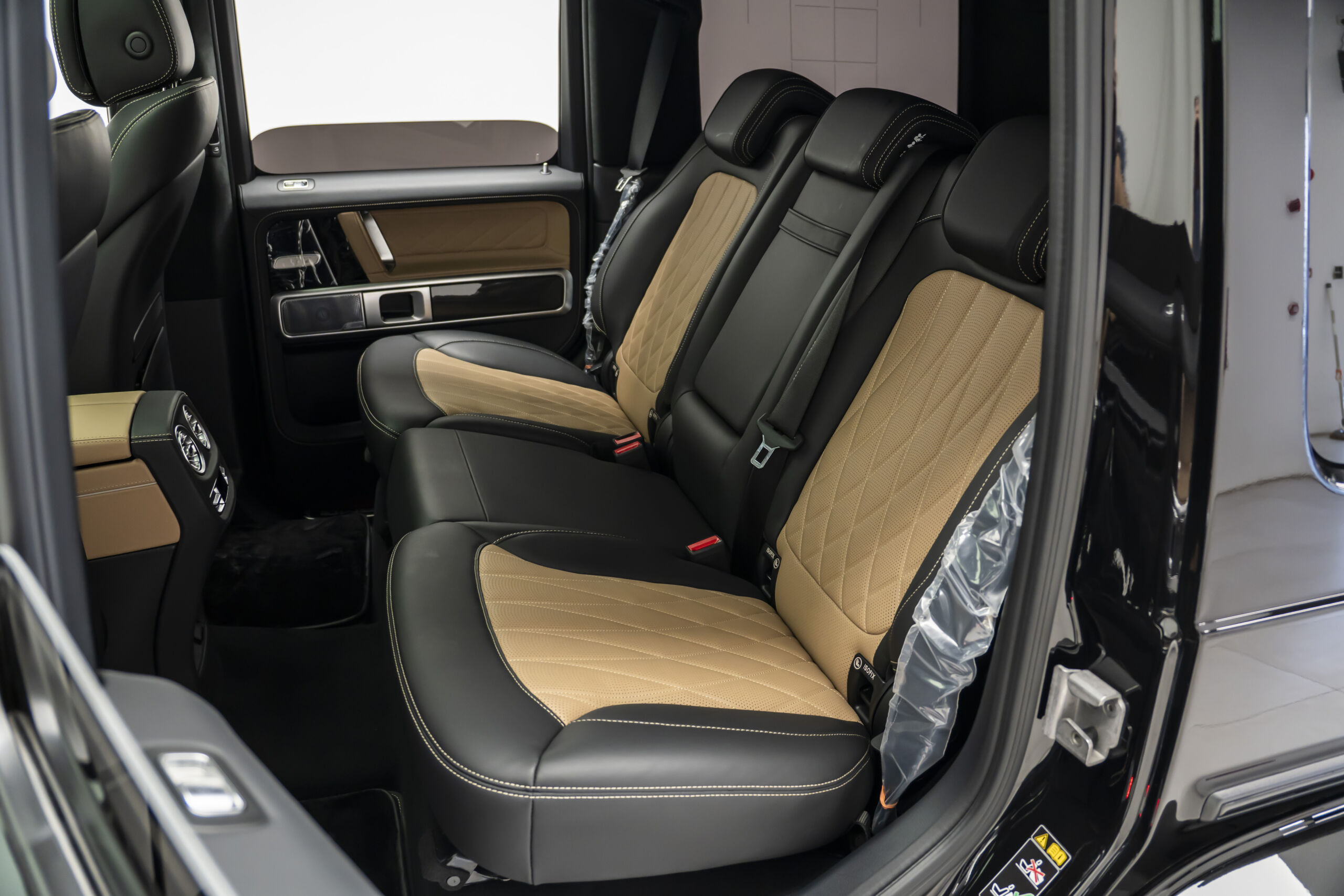 
								2025 Mercedes AMG G63 Exclusive Manufaktur full									