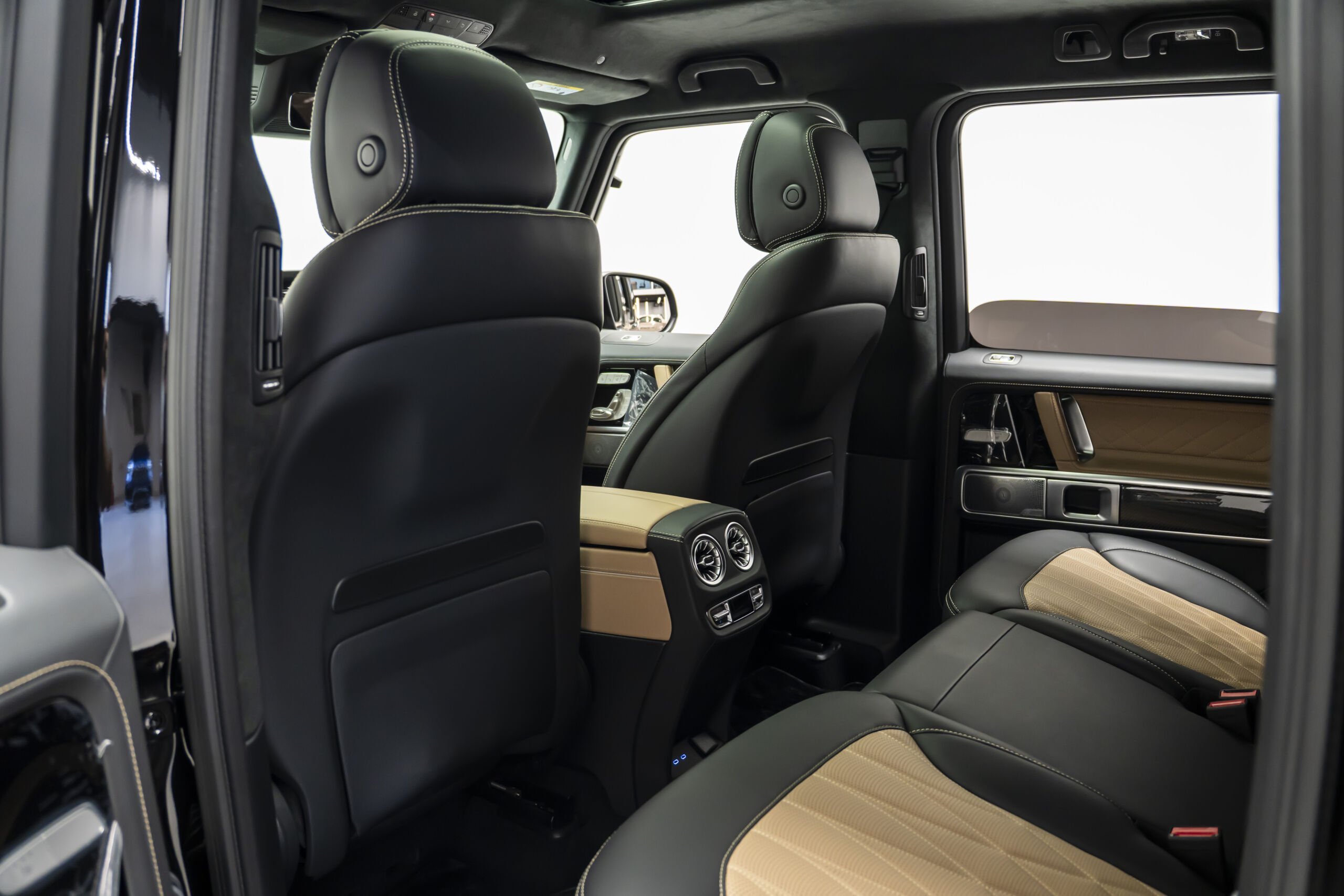 
								2025 Mercedes AMG G63 Exclusive Manufaktur full									