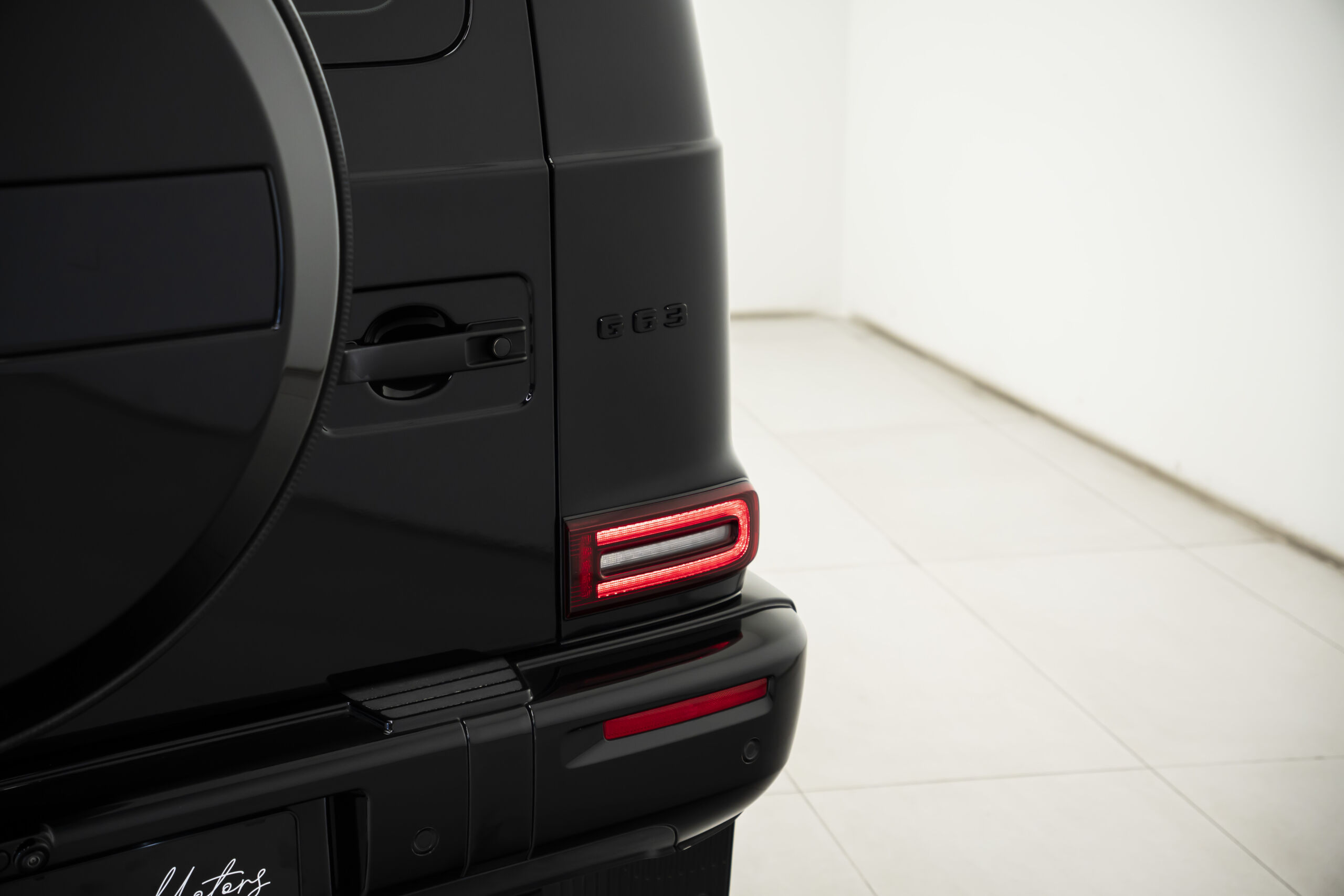 
								2025 Mercedes AMG G63 Exclusive Manufaktur full									