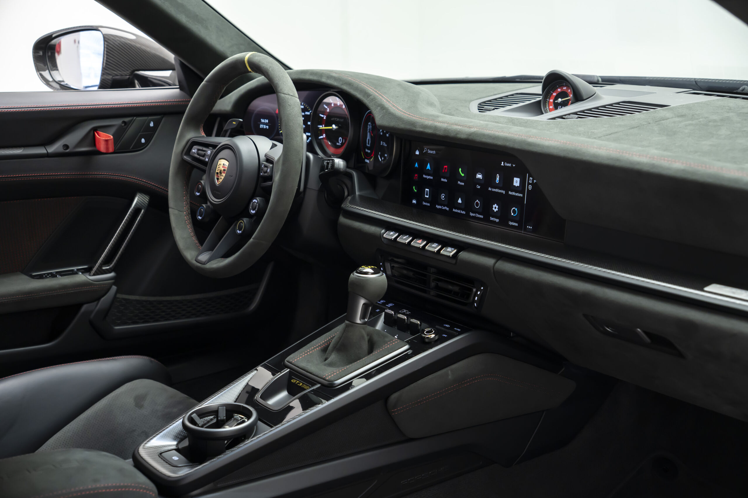 
								2023 Porsche 911 GT3 RS Weissach Race Pack full									