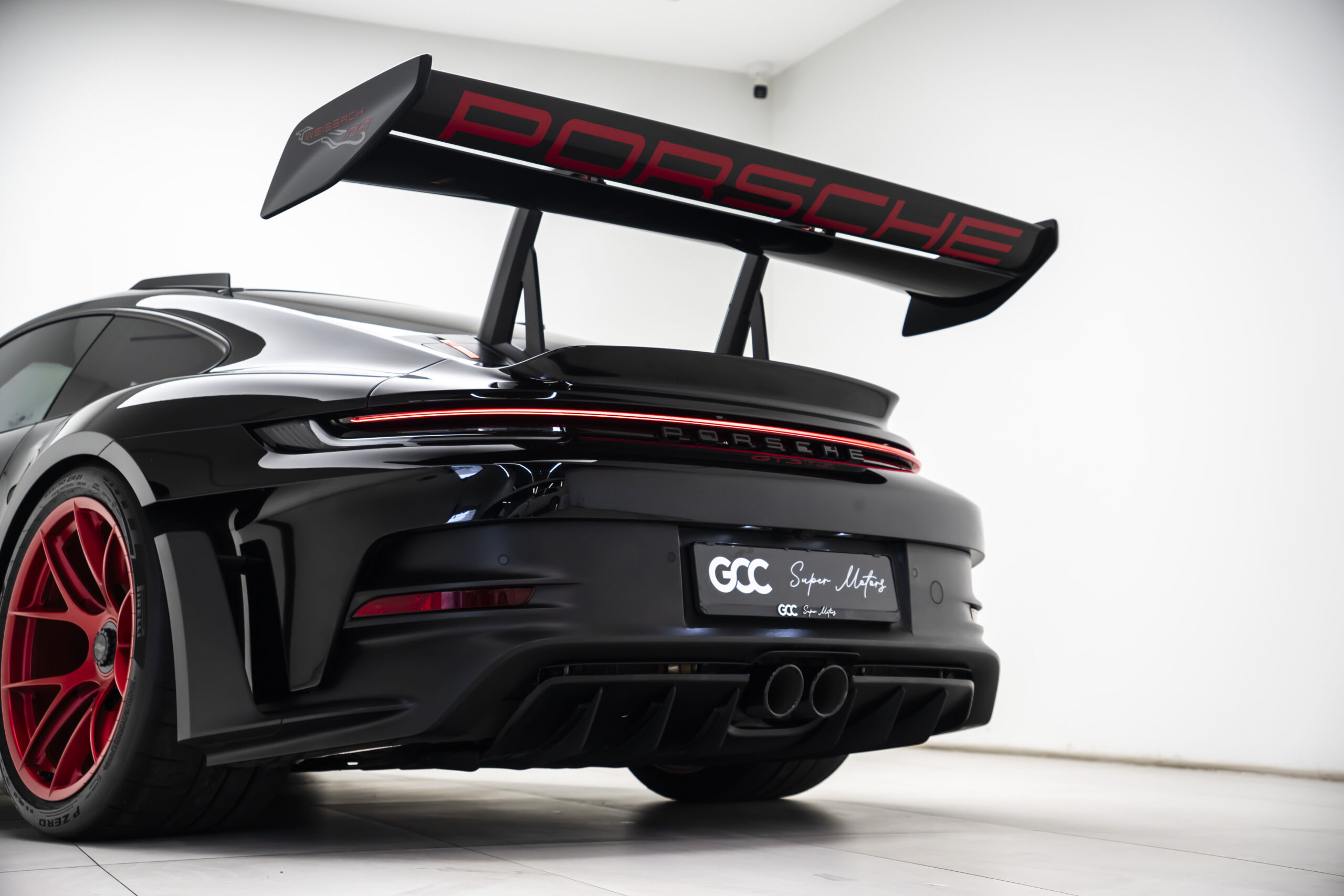 
								2023 Porsche 911 GT3 RS Weissach Race Pack full									