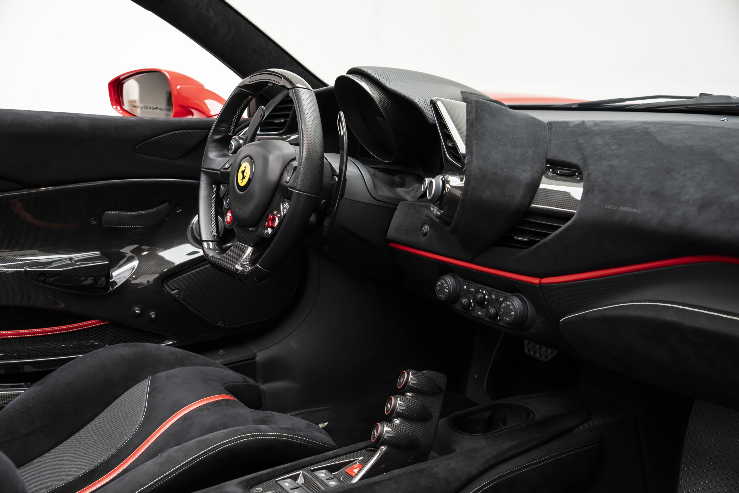 
								Collector Grade 2021 Ferrari 488 Pista Spider full									
