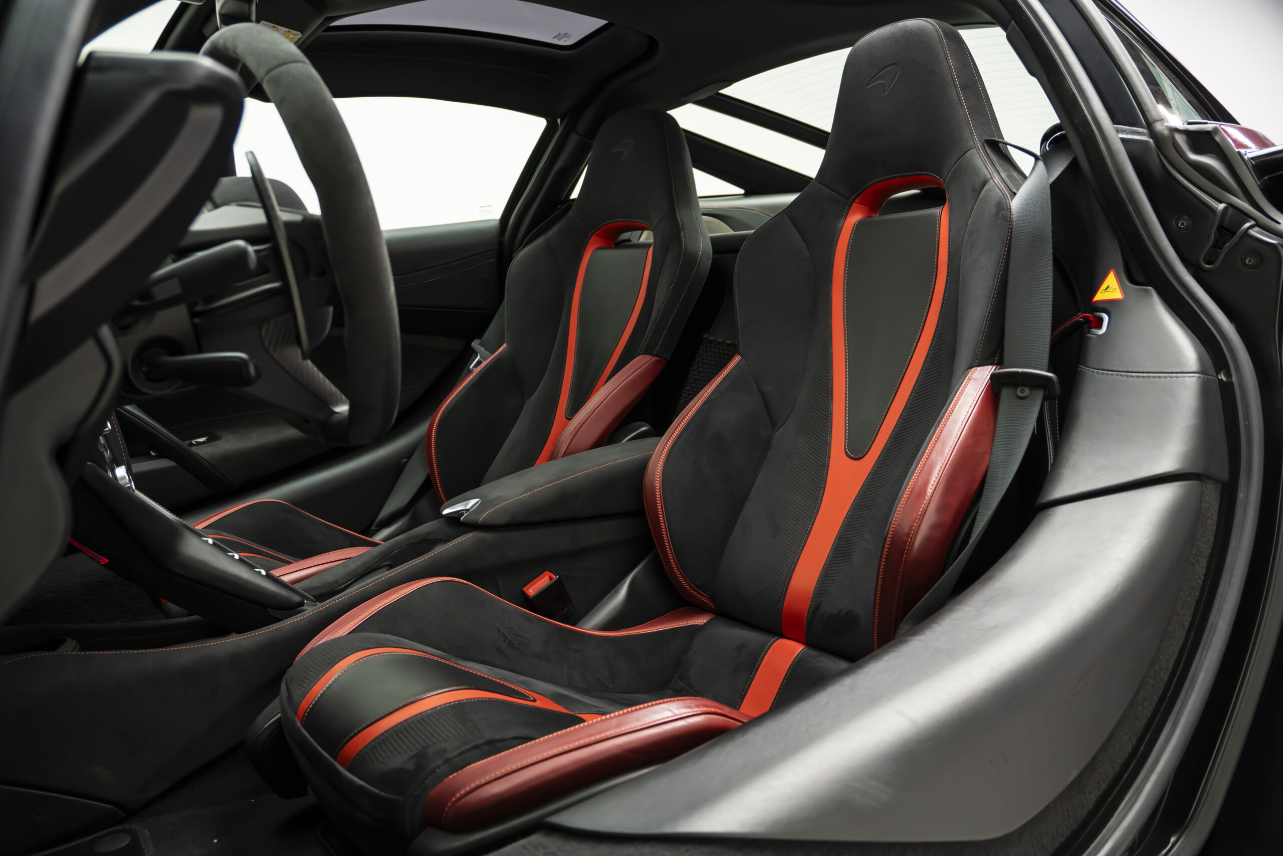 
								Special Order 2019 McLaren 720S Coupe full									