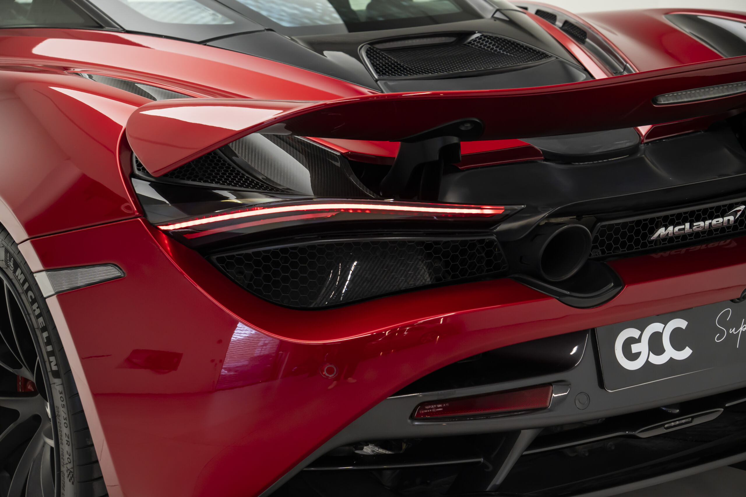 
								Special Order 2019 McLaren 720S Coupe full									