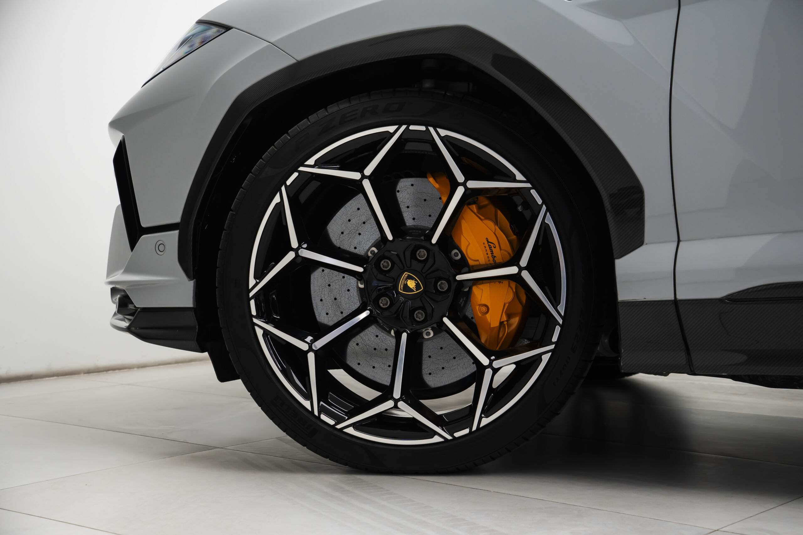 
								2024 Lamborghini Urus Performante full									