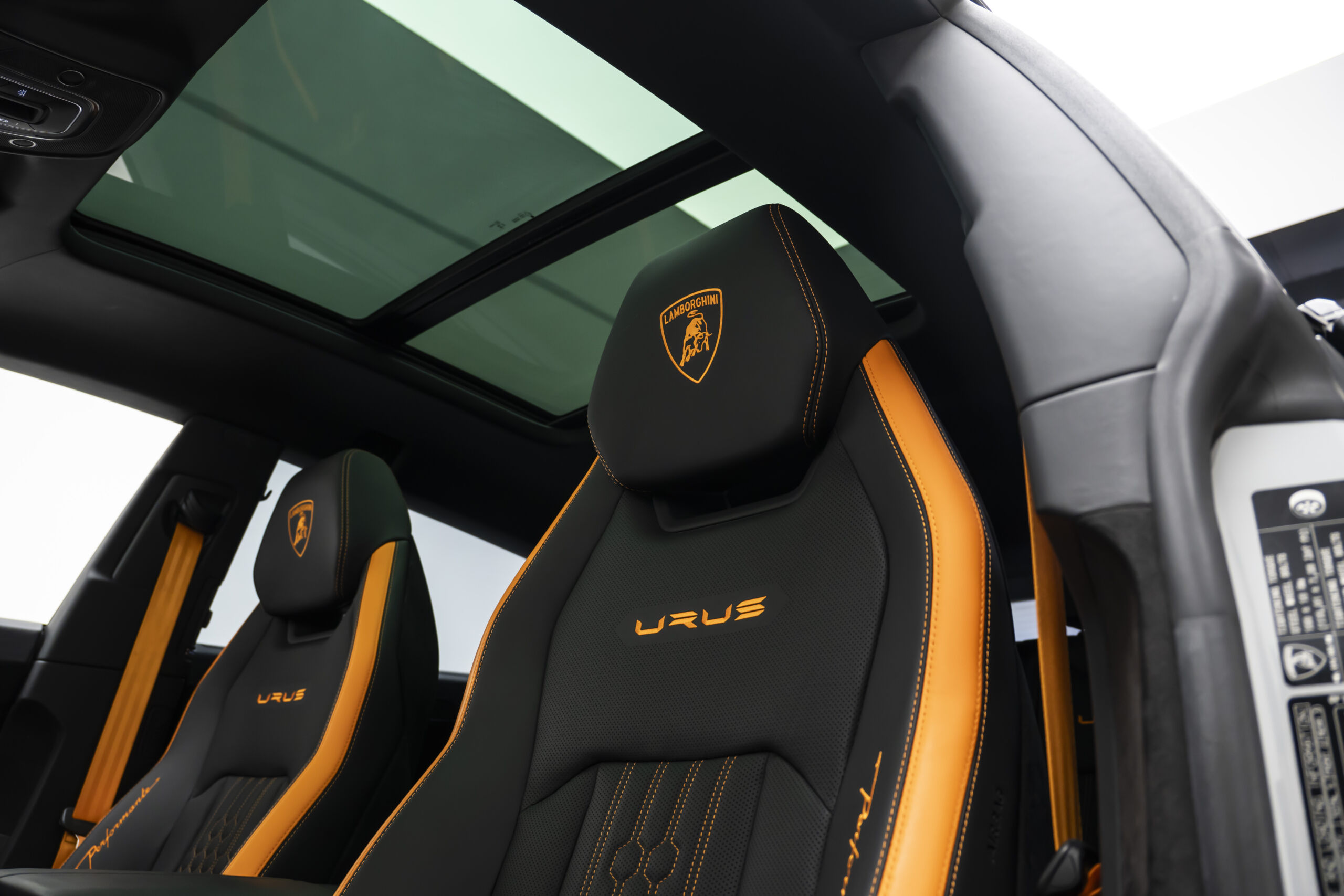 
								2024 Lamborghini Urus Performante full									