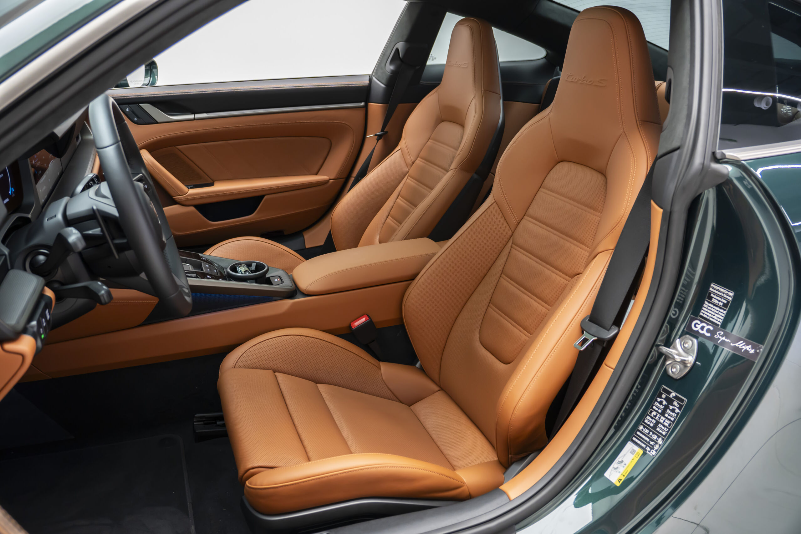 
								2026 Porsche 911 Turbo S Coupe Exclusive Manufaktur full									