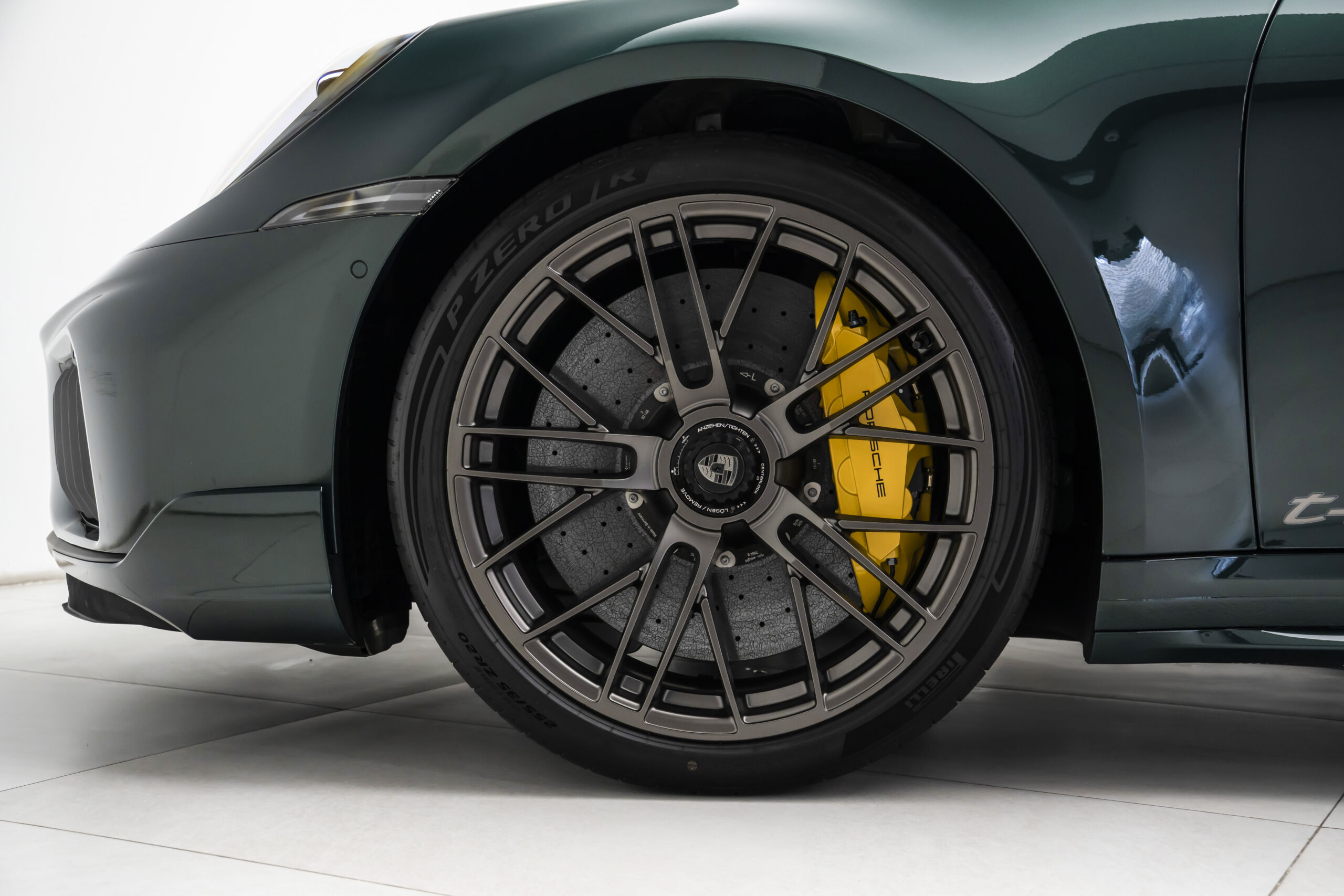 
								2026 Porsche 911 Turbo S Coupe Exclusive Manufaktur full									