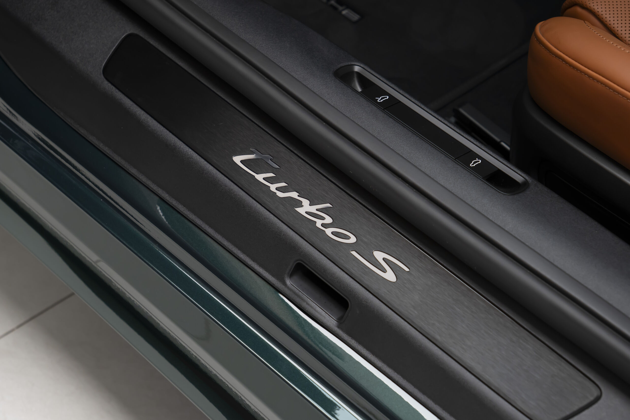 
								2026 Porsche 911 Turbo S Coupe Exclusive Manufaktur full									