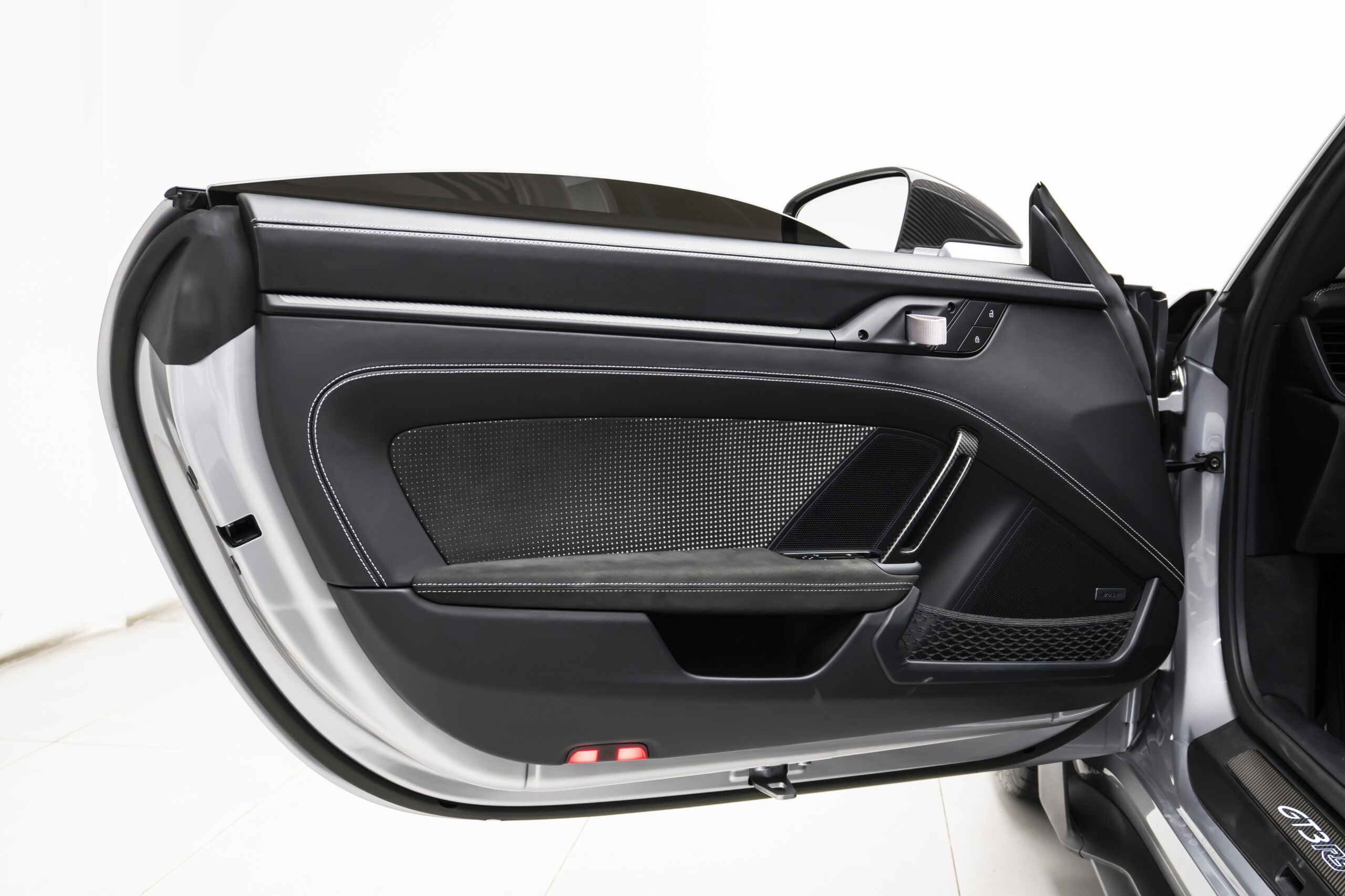 
								2023 Porsche 911 GT3 RS Weissach full									