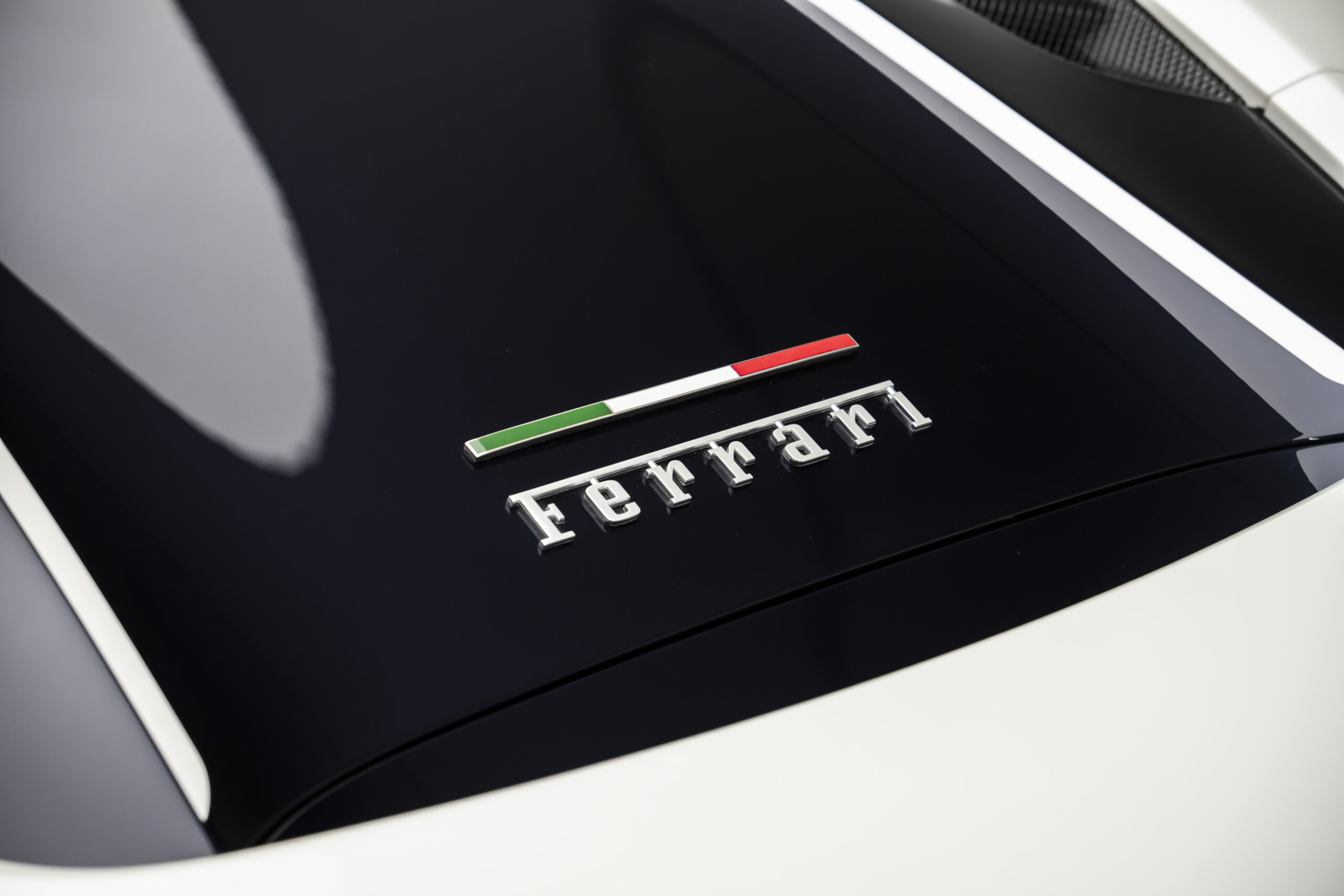 
								2020 Ferrari 488 Pista Aperta Atelier full									