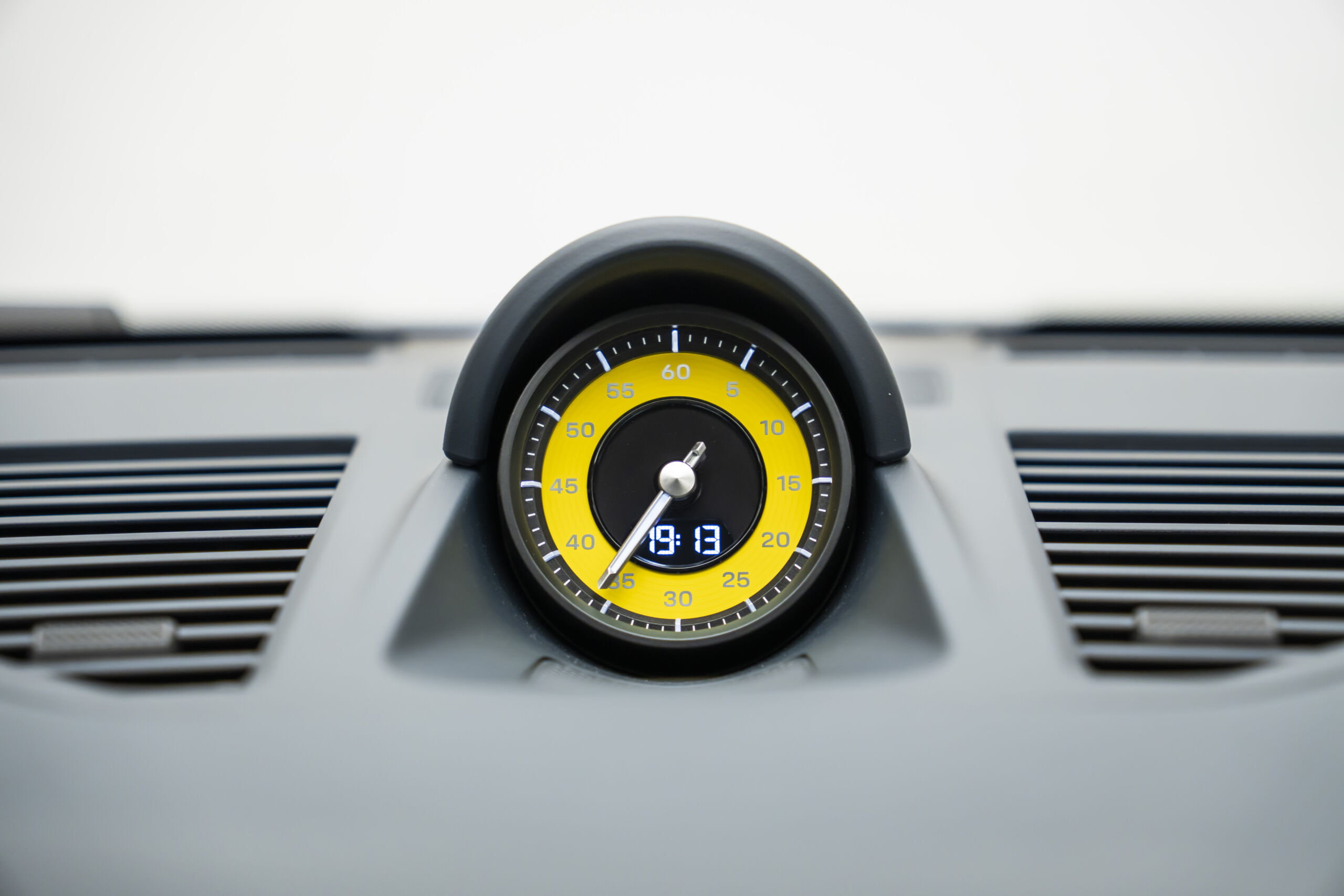 
								2026 Porsche 911 Turbo S Coupe full									