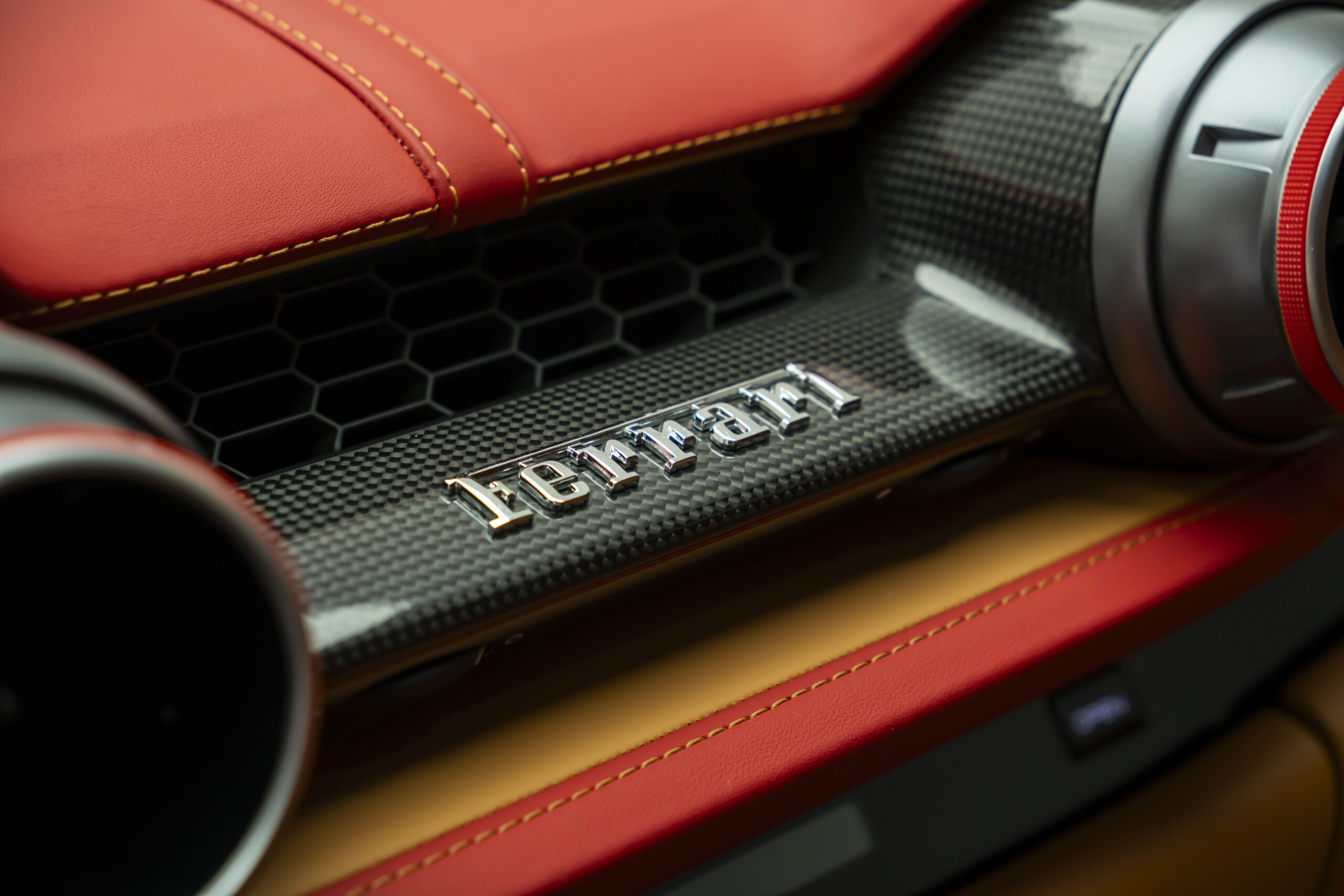
								2019 Ferrari 812 Superfast full									