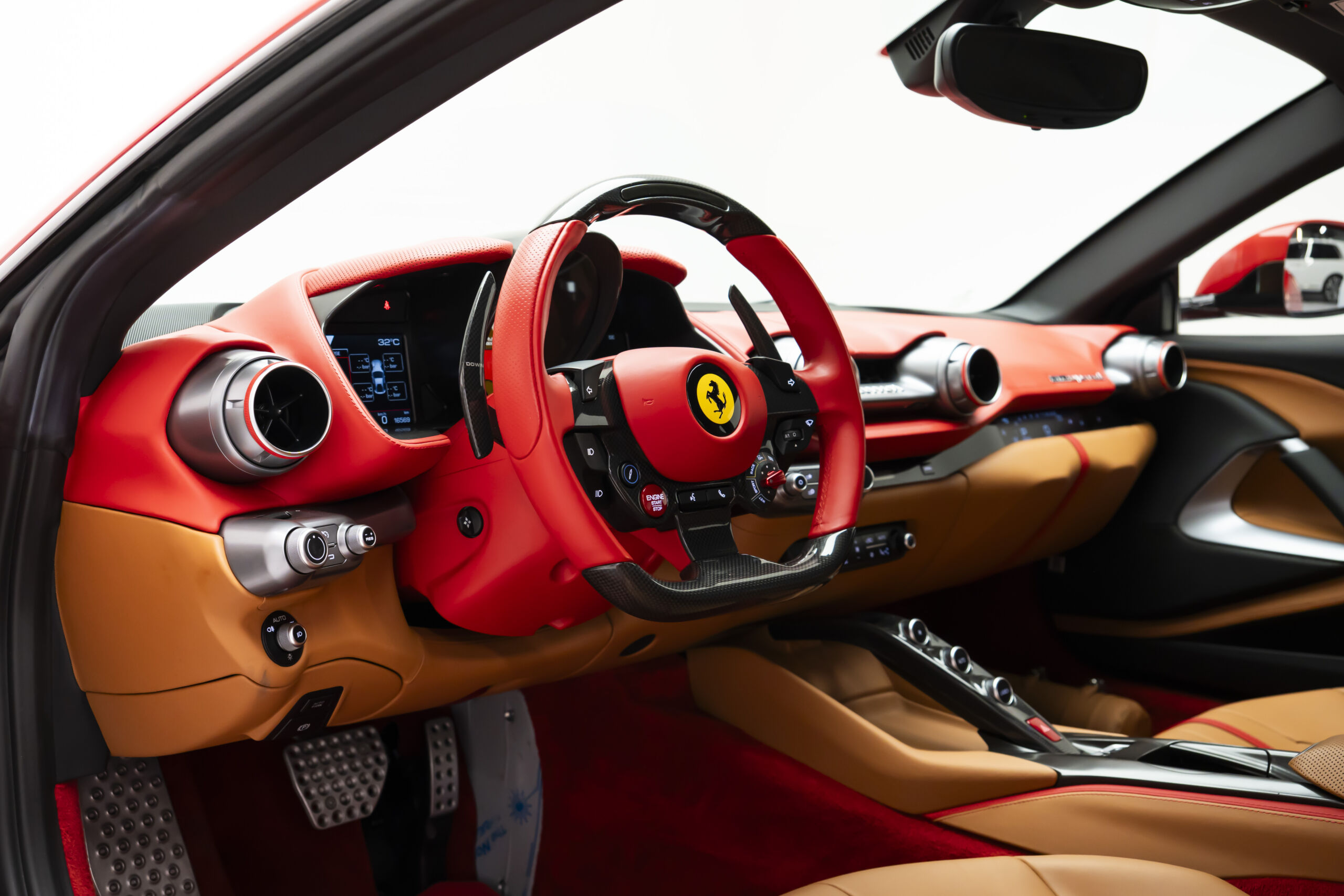 
								2018 Ferrari 812 Superfast full									