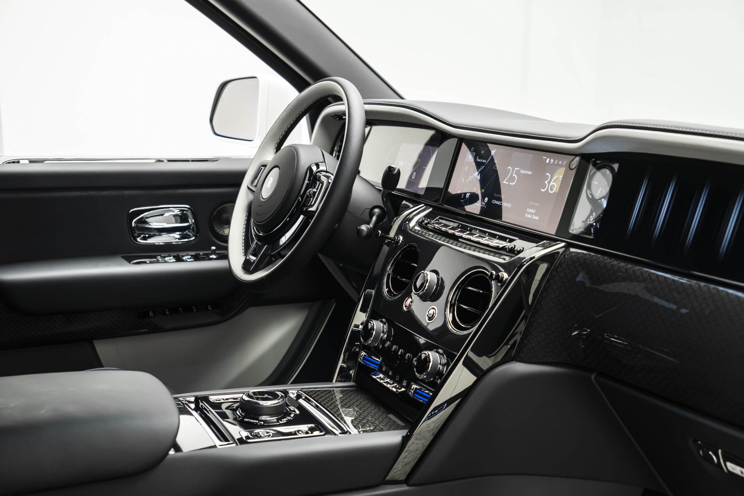 
								2025 Rolls-Royce Cullinan Black Badge full									