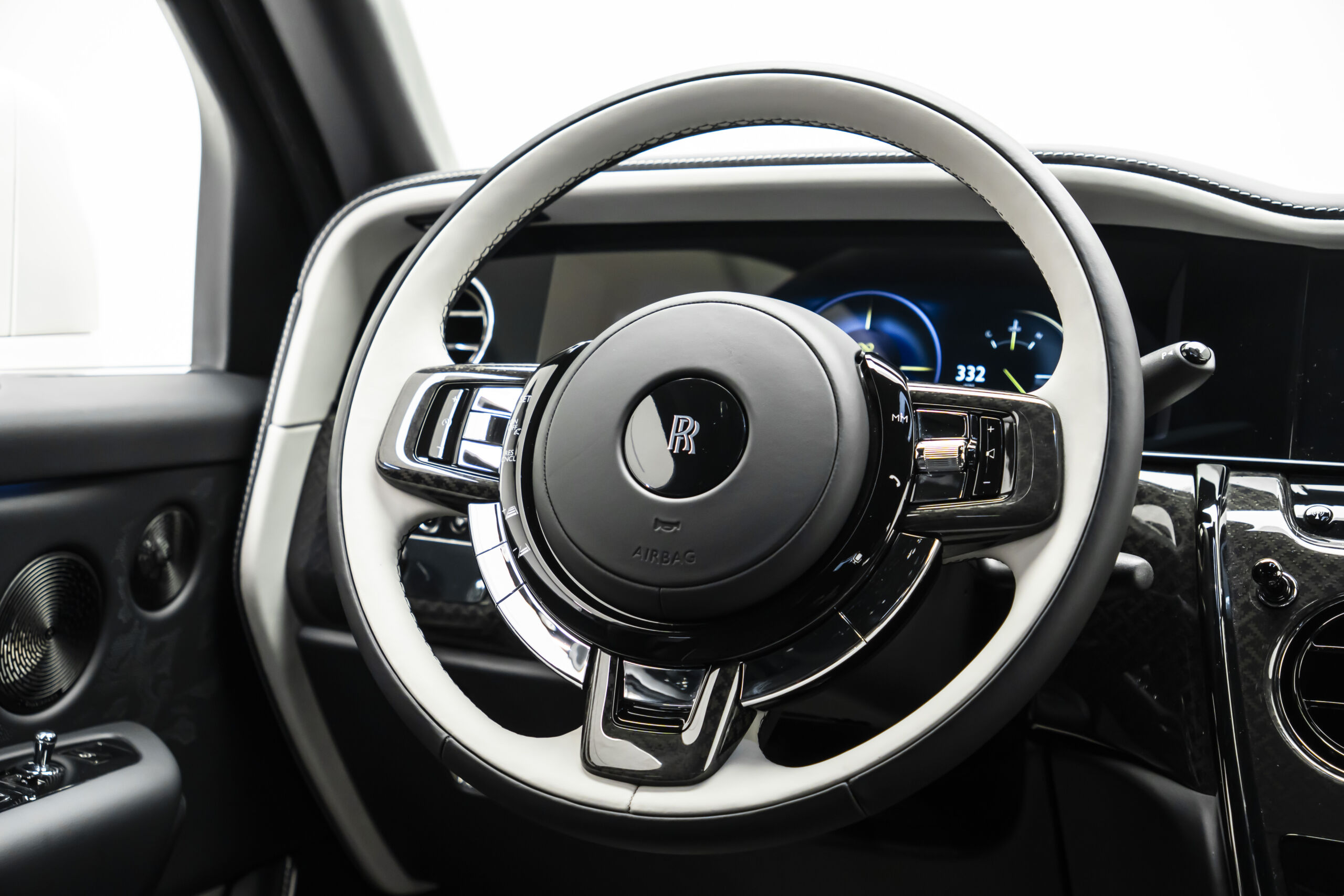
								2025 Rolls-Royce Cullinan Black Badge full									