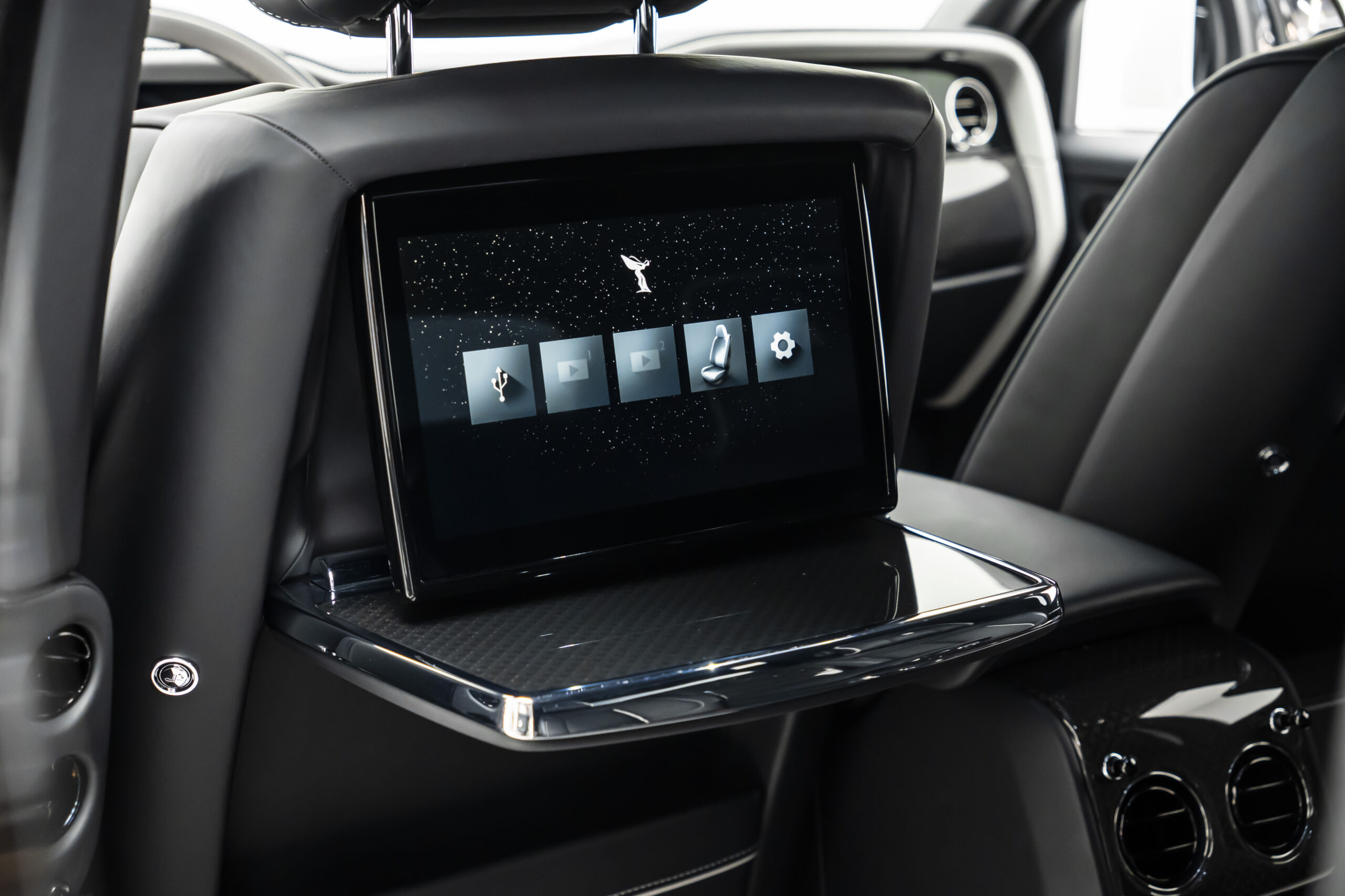 
								2025 Rolls-Royce Cullinan Black Badge full									